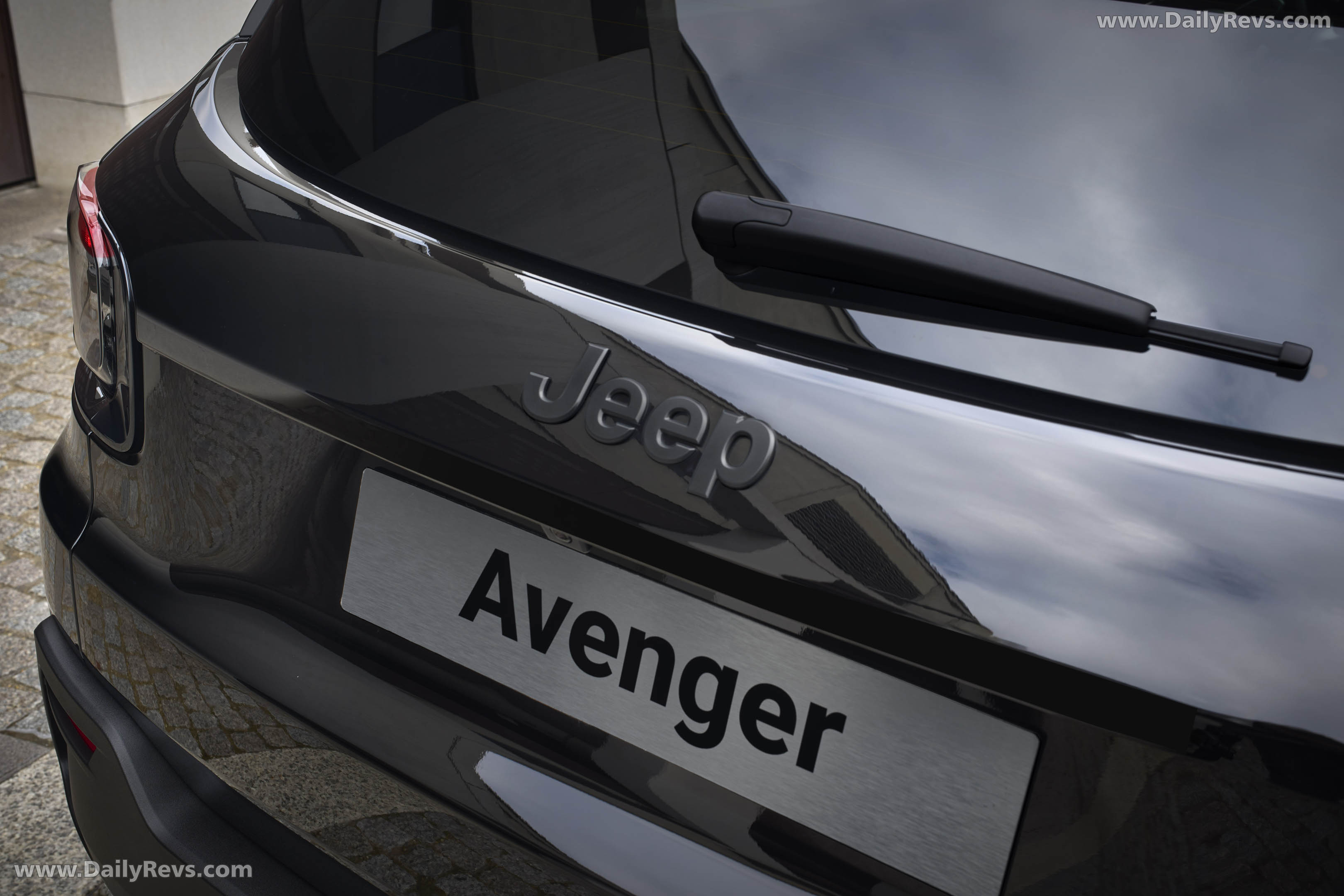 2026 Jeep Avenger Black Edition Exterior