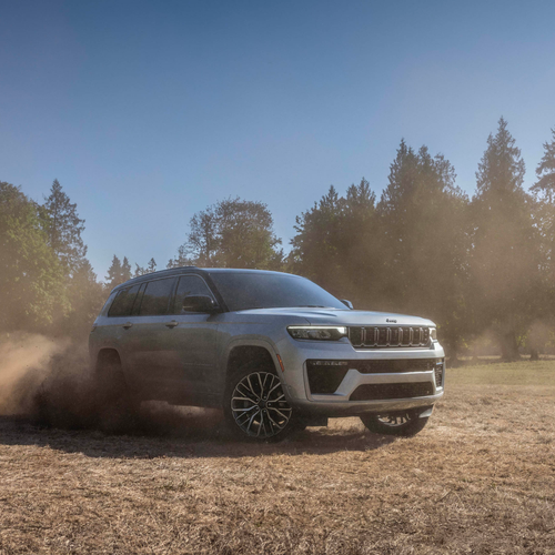 2026 Jeep Grand Cherokee L Front View