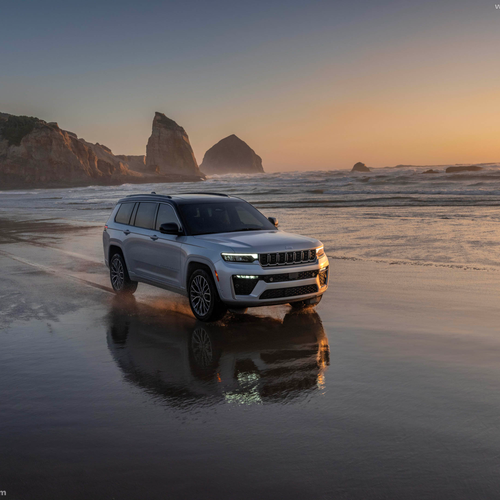 2026 Jeep Grand Cherokee L Front View