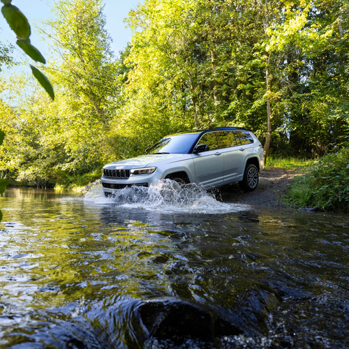 2026 Jeep Grand Cherokee L Side View