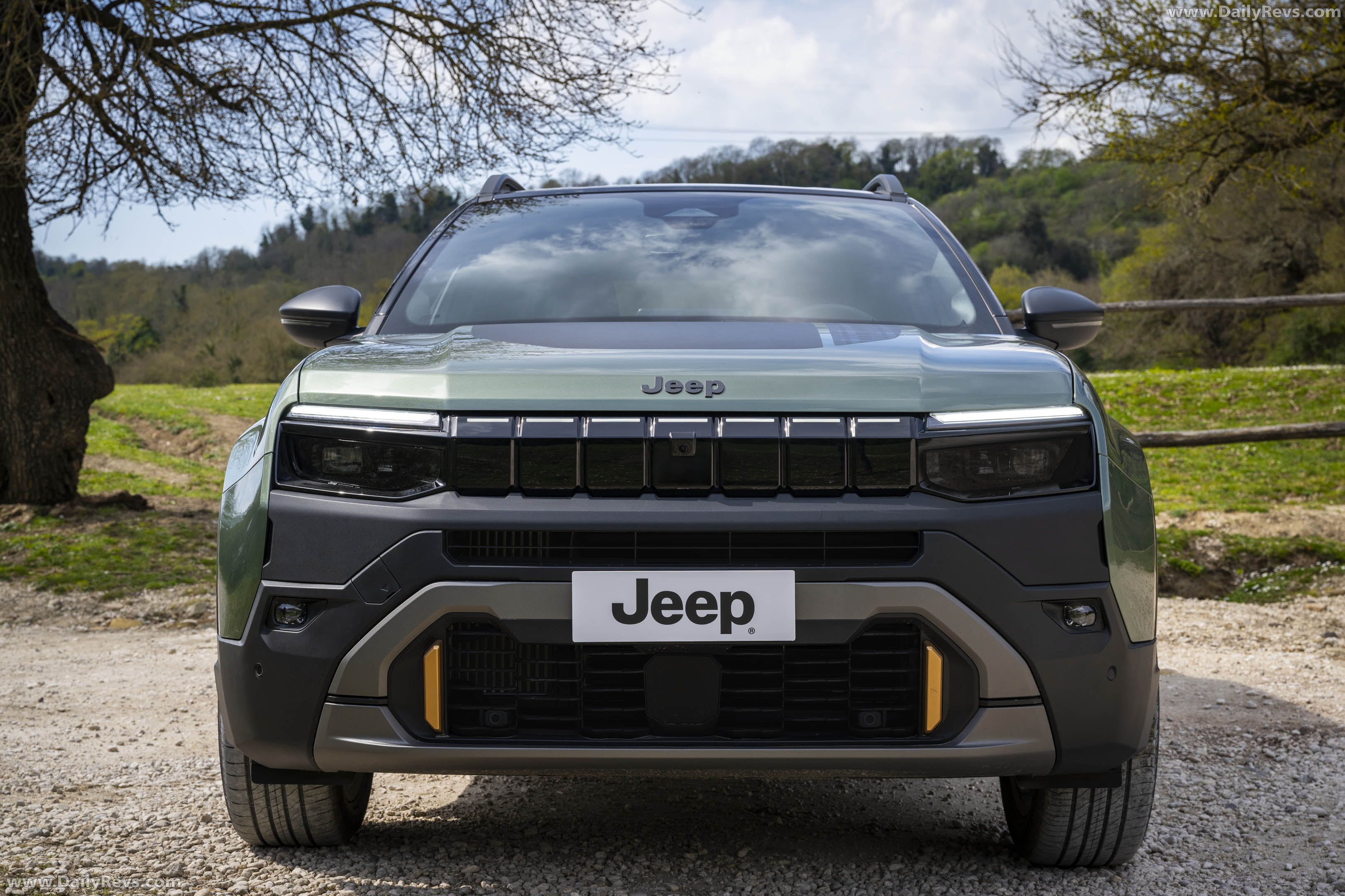 2027 Jeep Avenger 4xe 85th Anniversary Front View