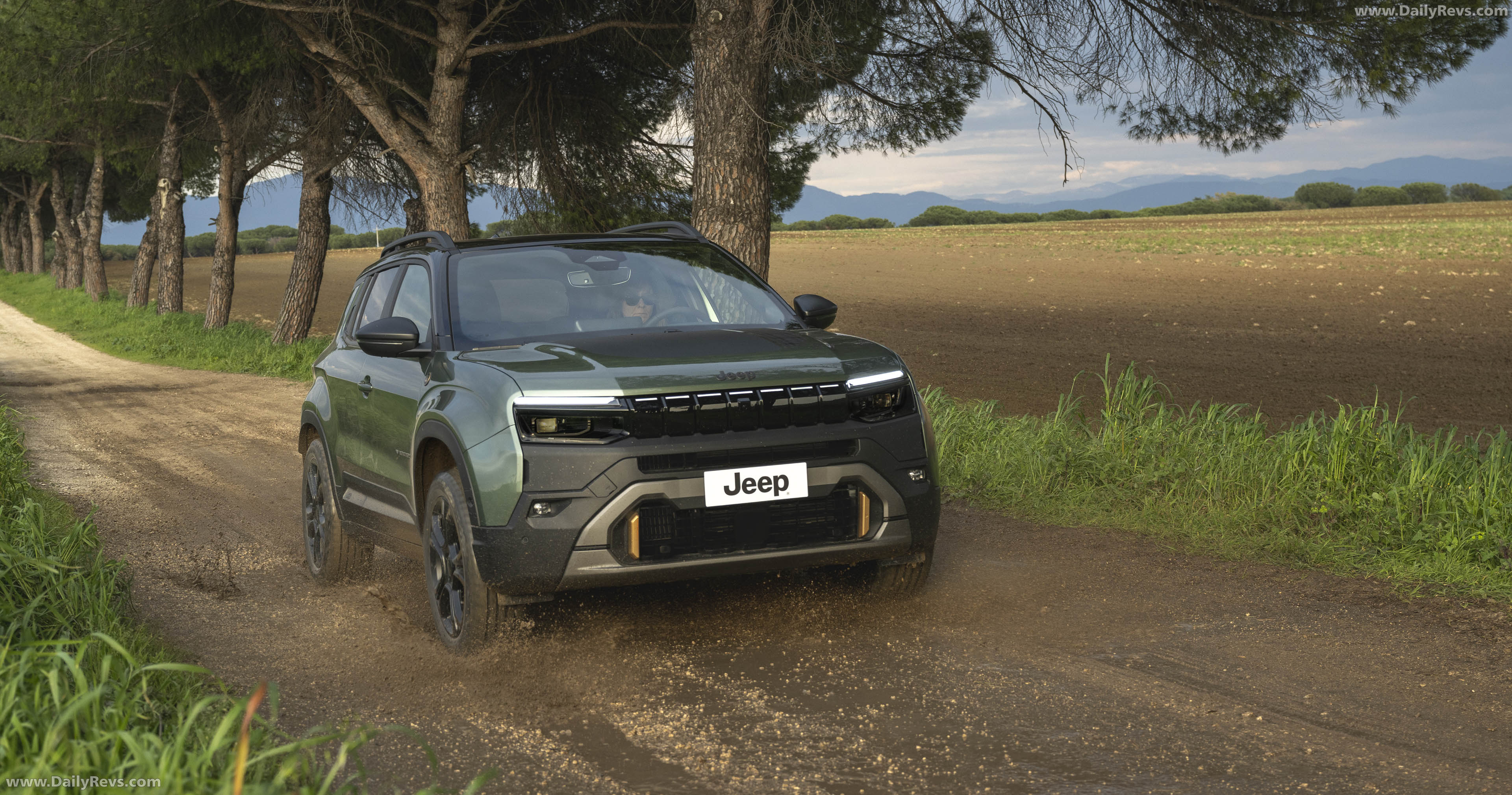 2027 Jeep Avenger 4xe 85th Anniversary Front View