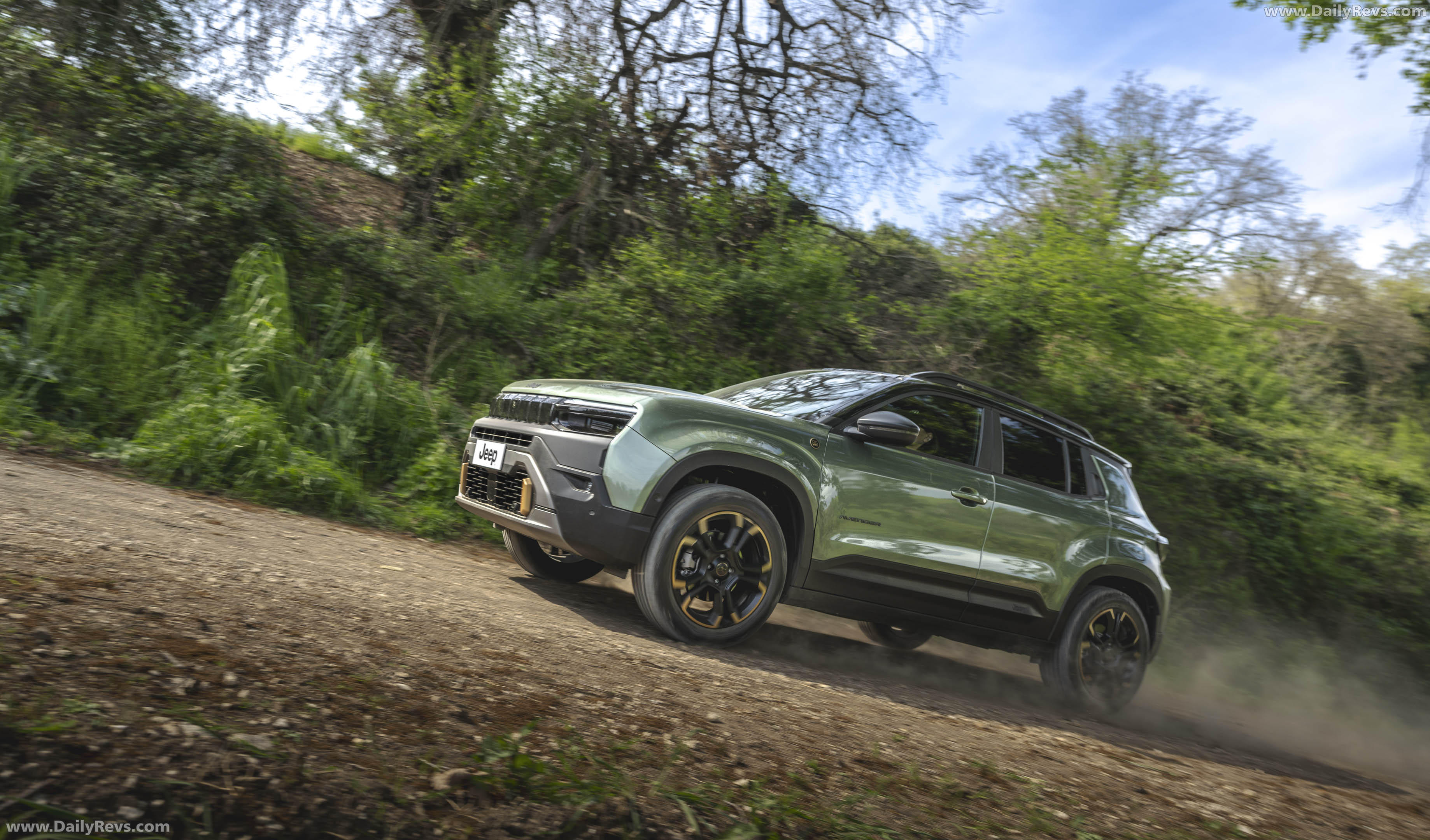 2027 Jeep Avenger 4xe 85th Anniversary Side View