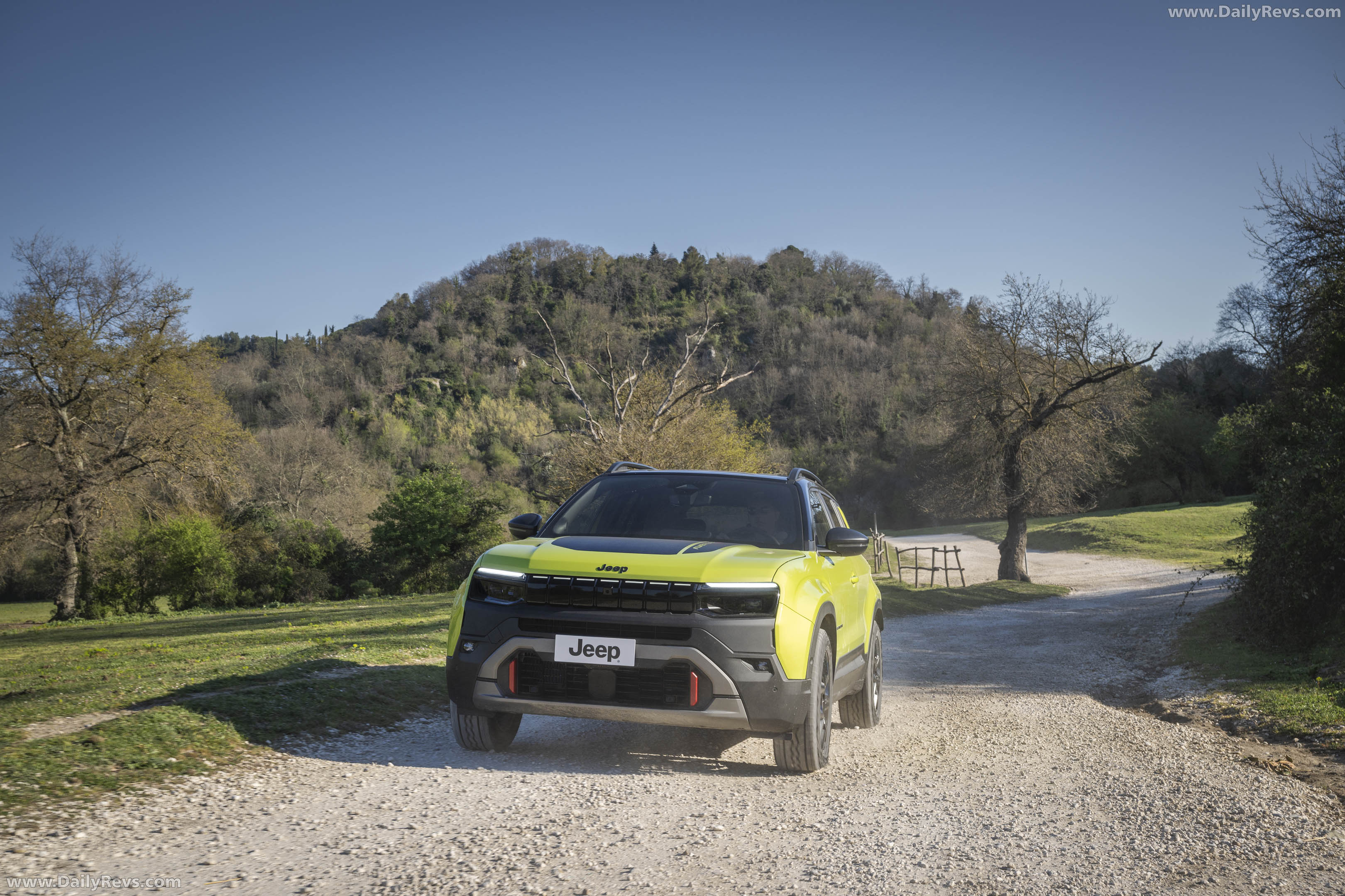 2027 Jeep Avenger 4xe Front View