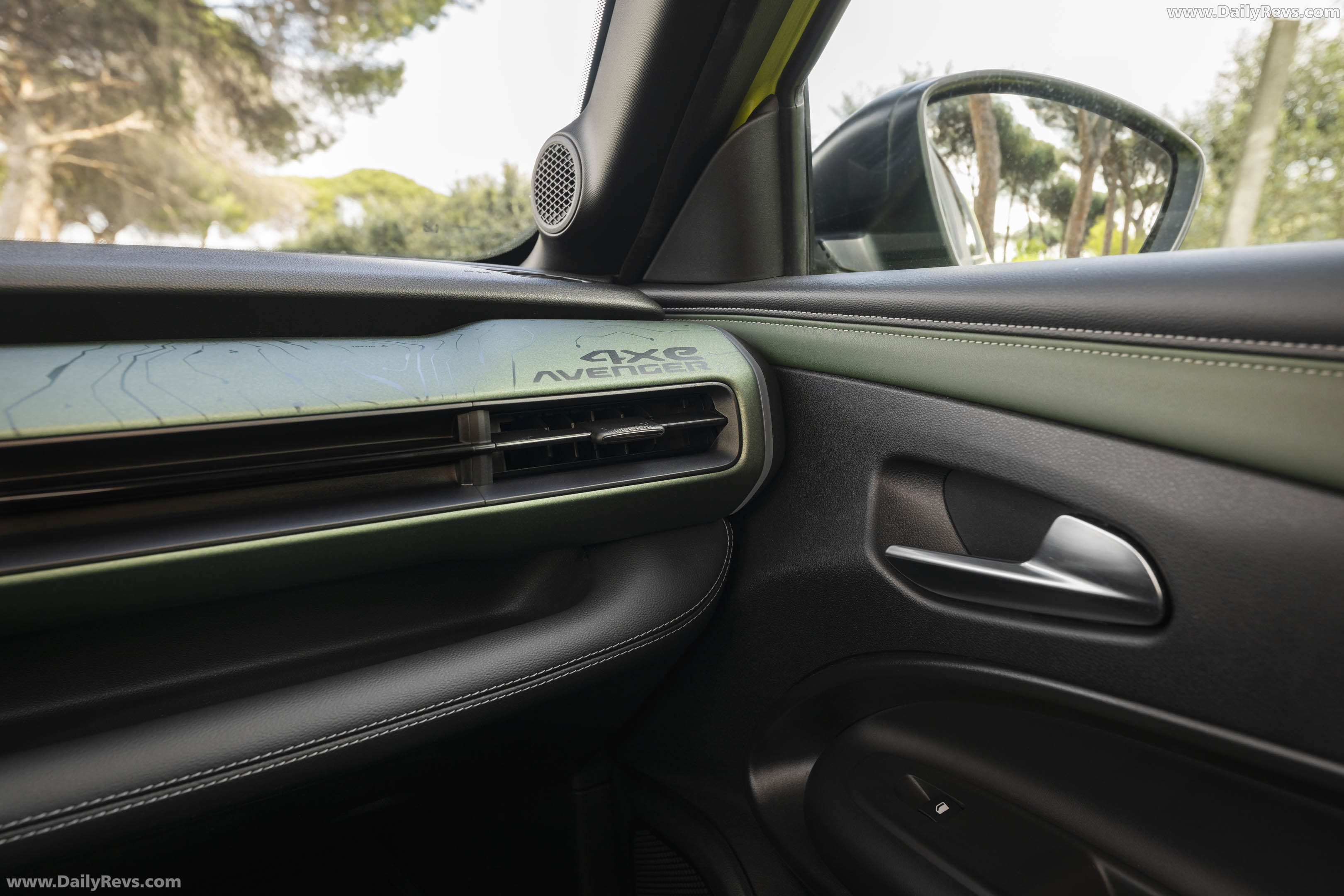 2027 Jeep Avenger 4xe Interior