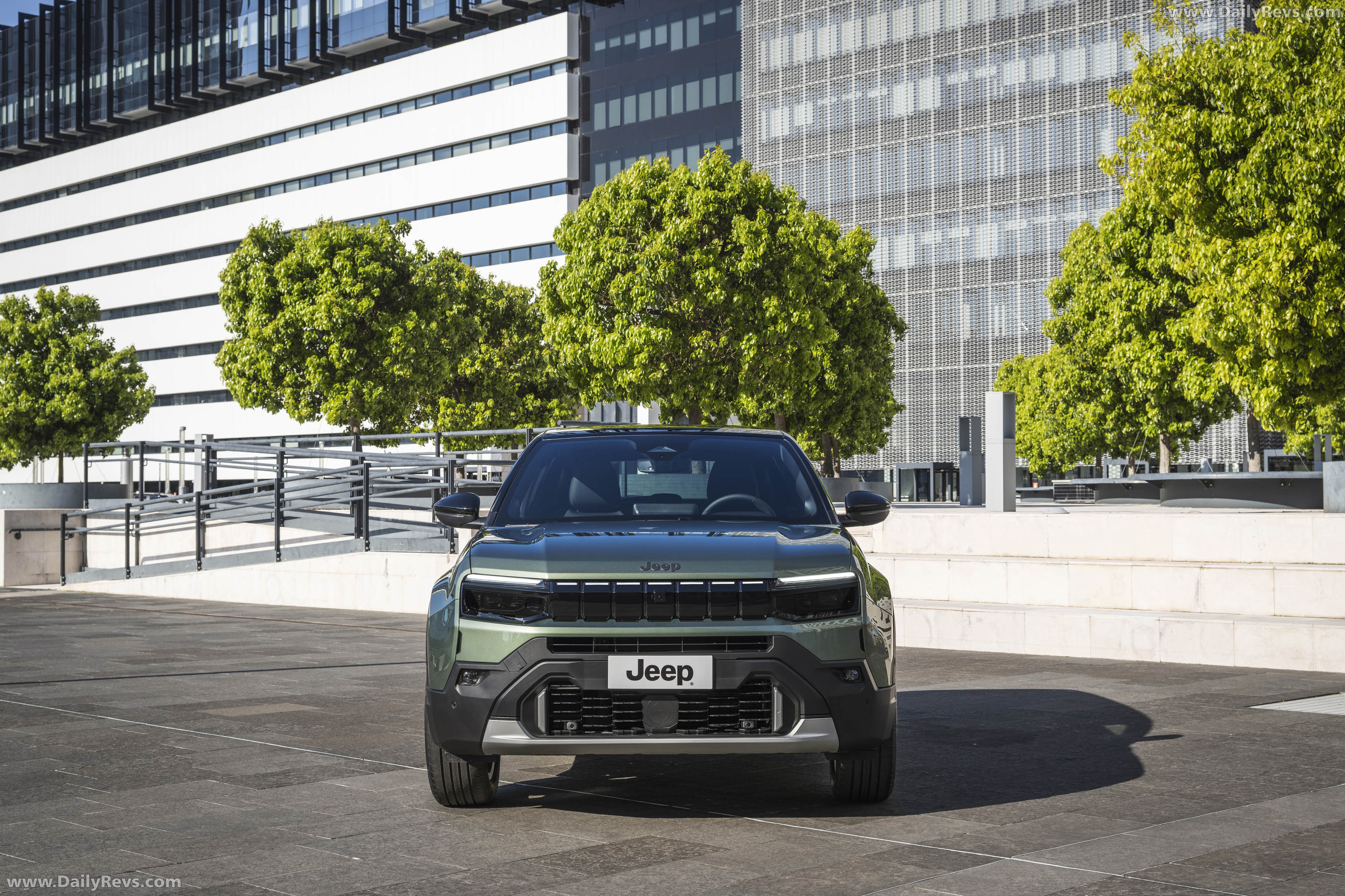 2027 Jeep Avenger e-hybrid Front View