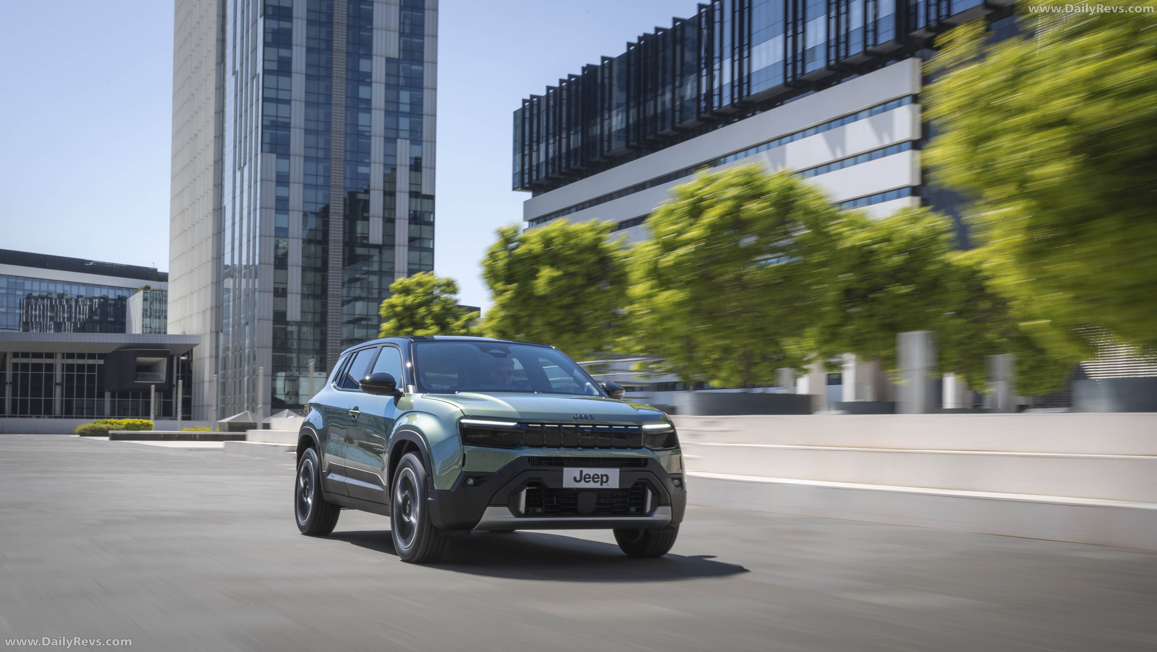 2027 Jeep Avenger e-hybrid Front View