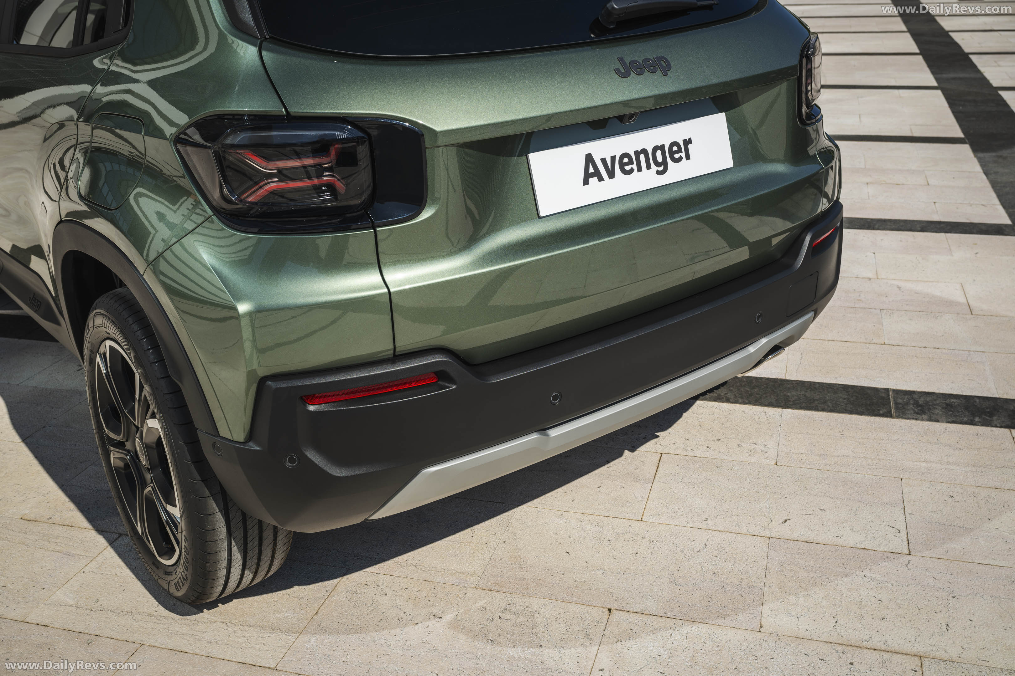 2027 Jeep Avenger e-hybrid Exterior