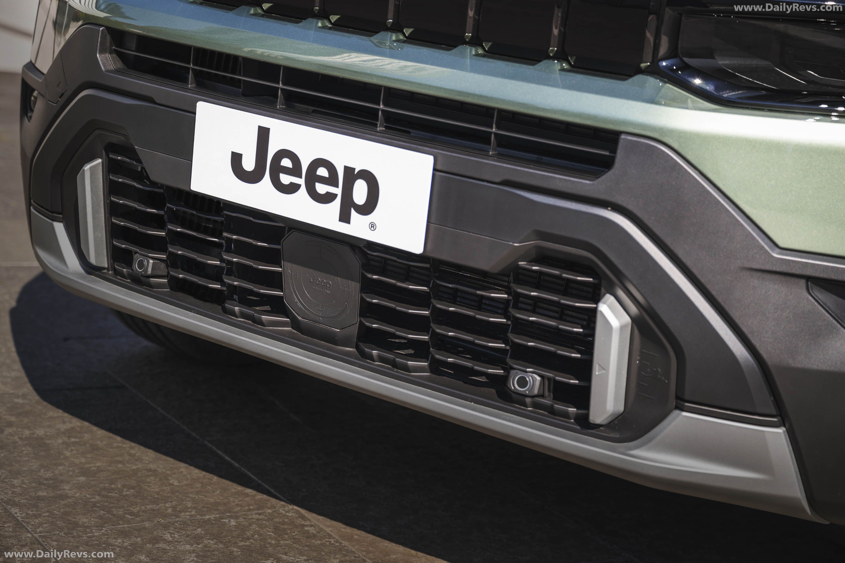 2027 Jeep Avenger e-hybrid Exterior