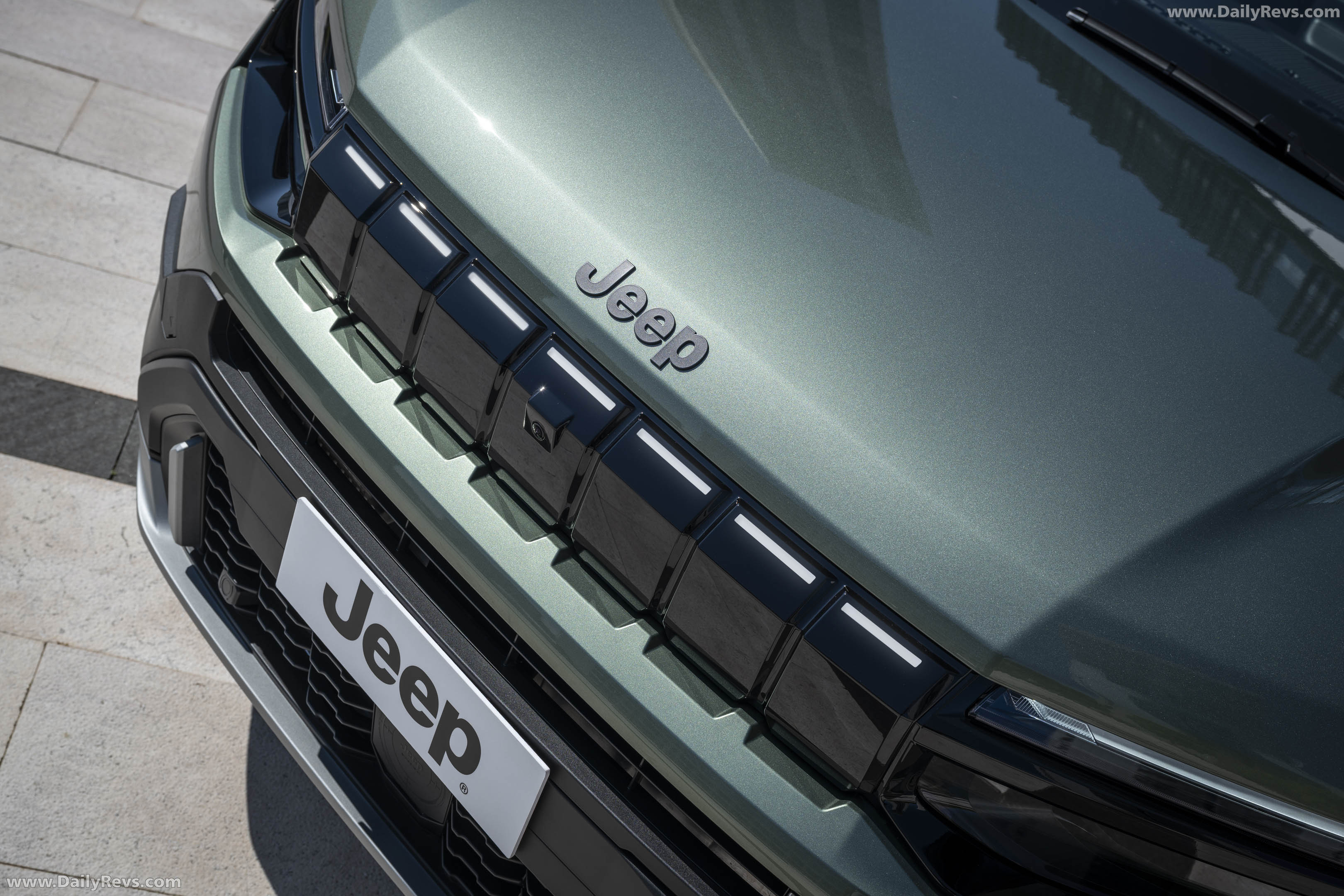 2027 Jeep Avenger e-hybrid Exterior