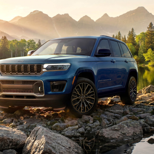 2027 Jeep Grand Cherokee Overland Front View