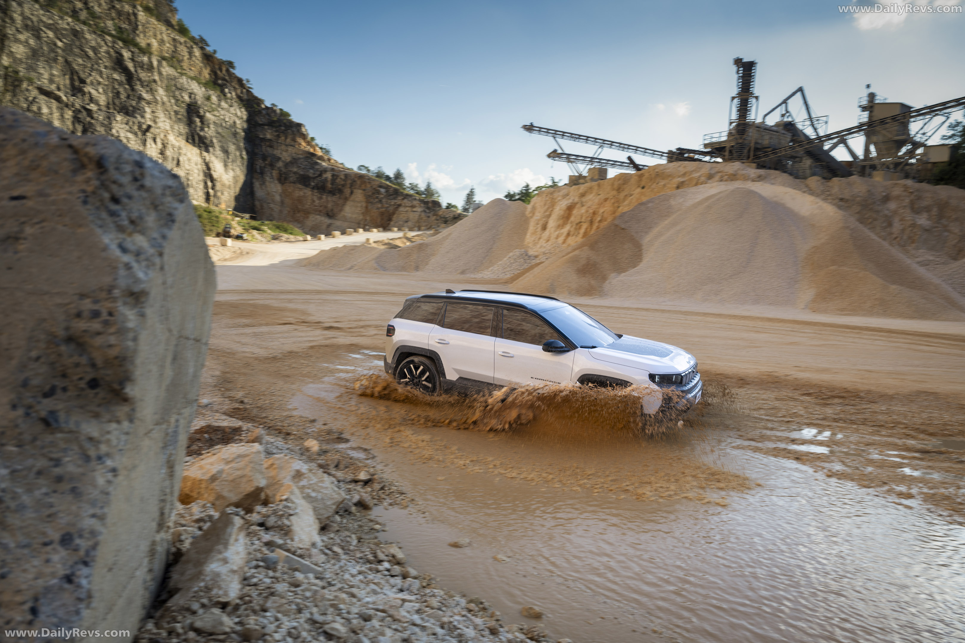 2026 Jeep Compass EV 4xe Side View