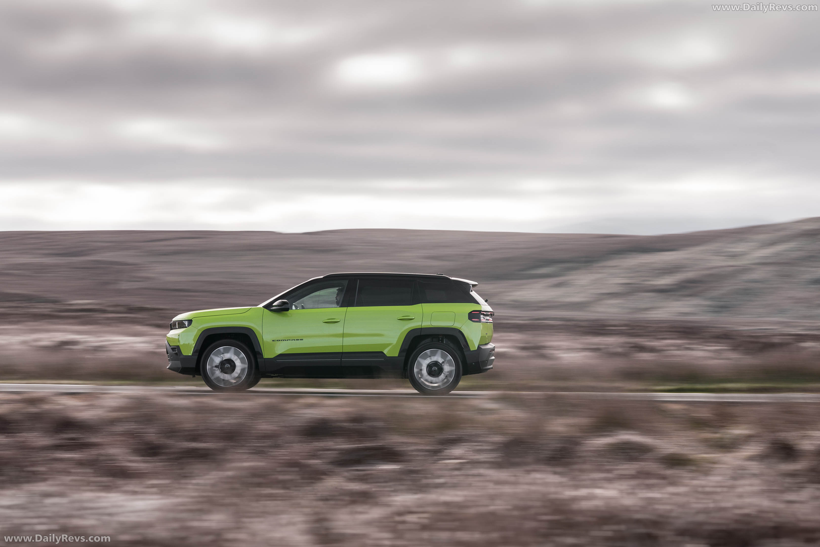 2026 Jeep Compass EV UK Version Side View