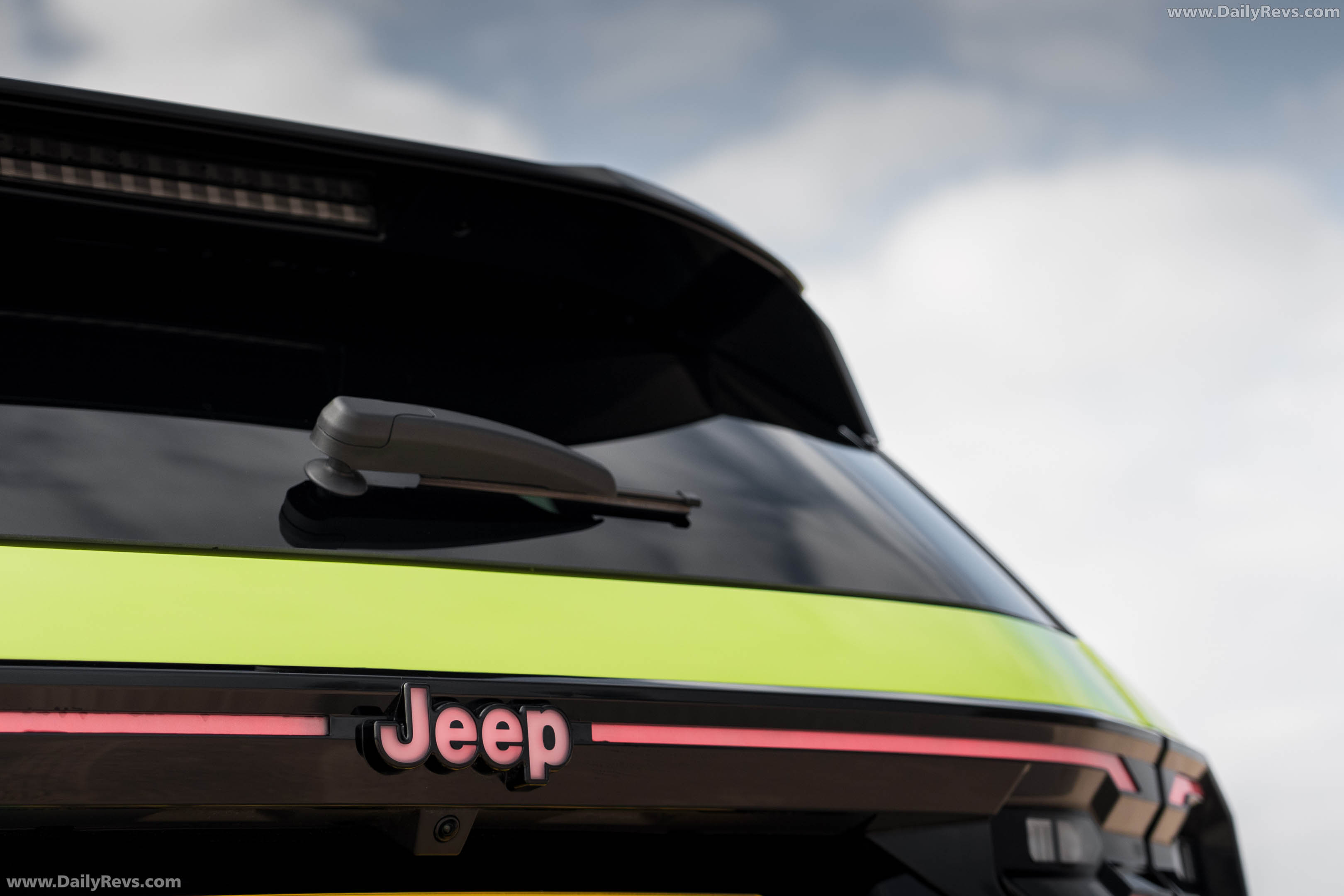 2026 Jeep Compass EV UK Version Exterior