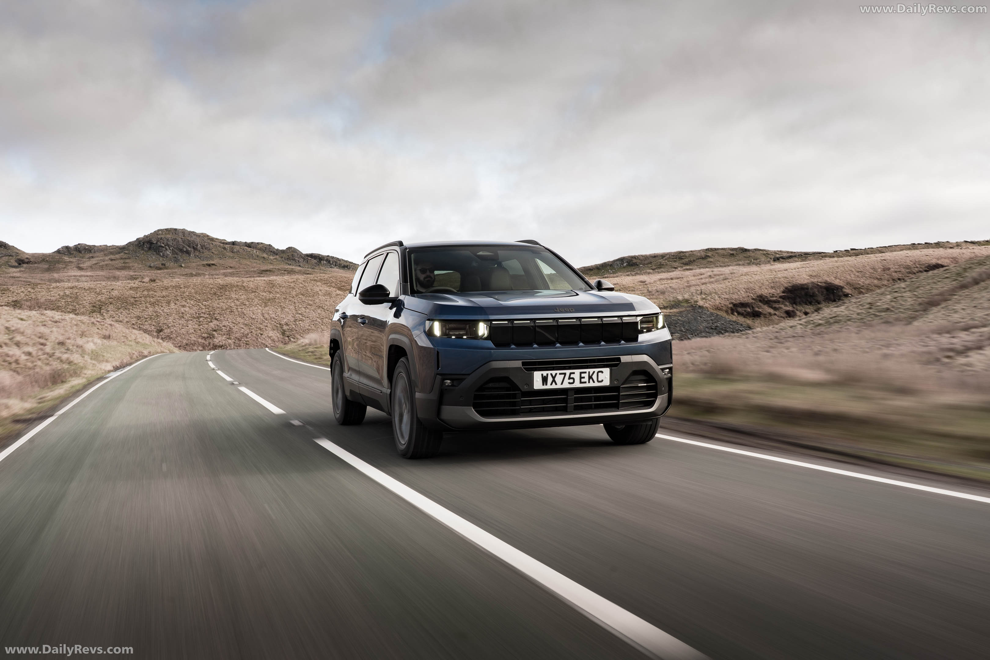 2026 Jeep Compass e-Hybrid UK Version Front View
