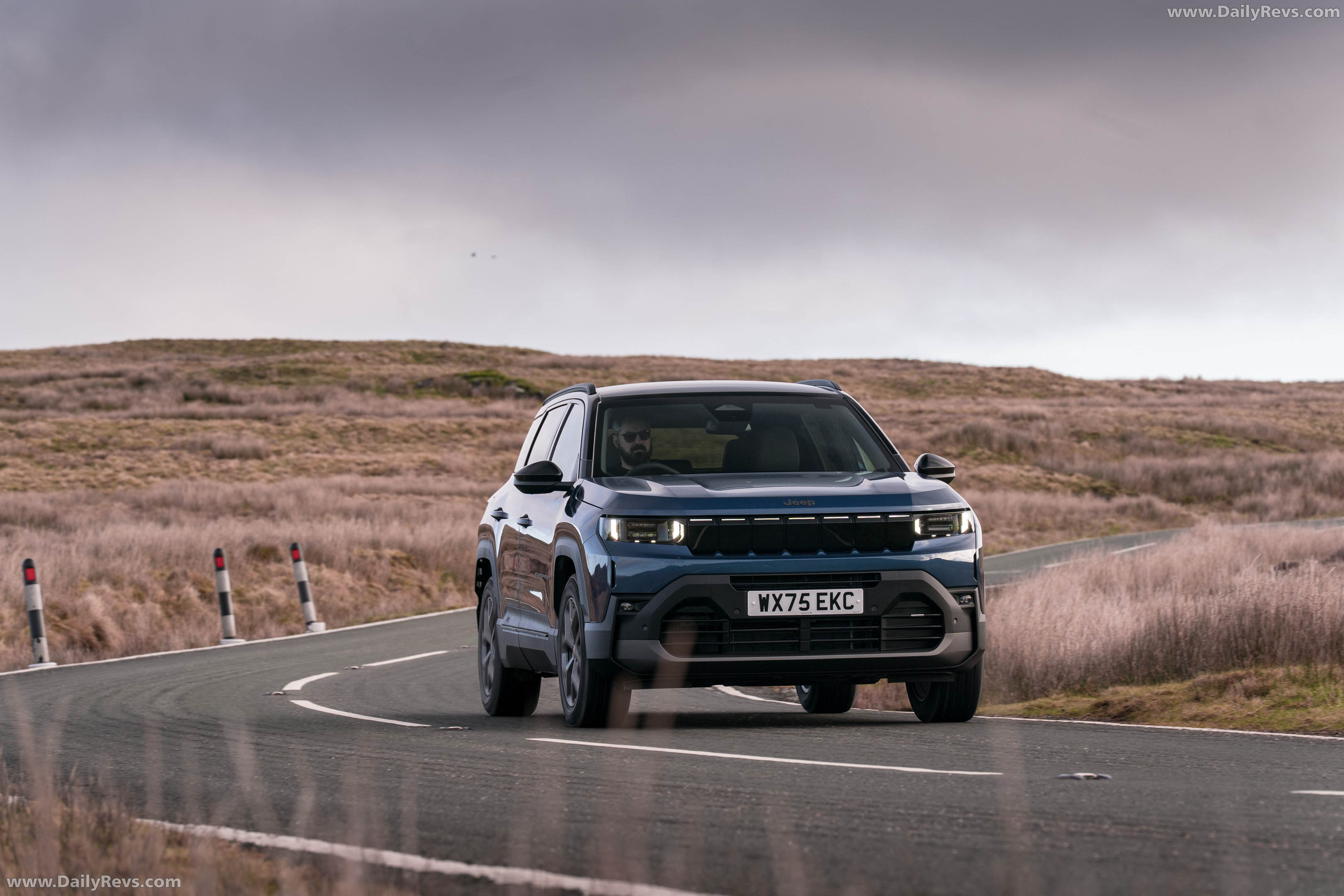 2026 Jeep Compass e-Hybrid UK Version Front View