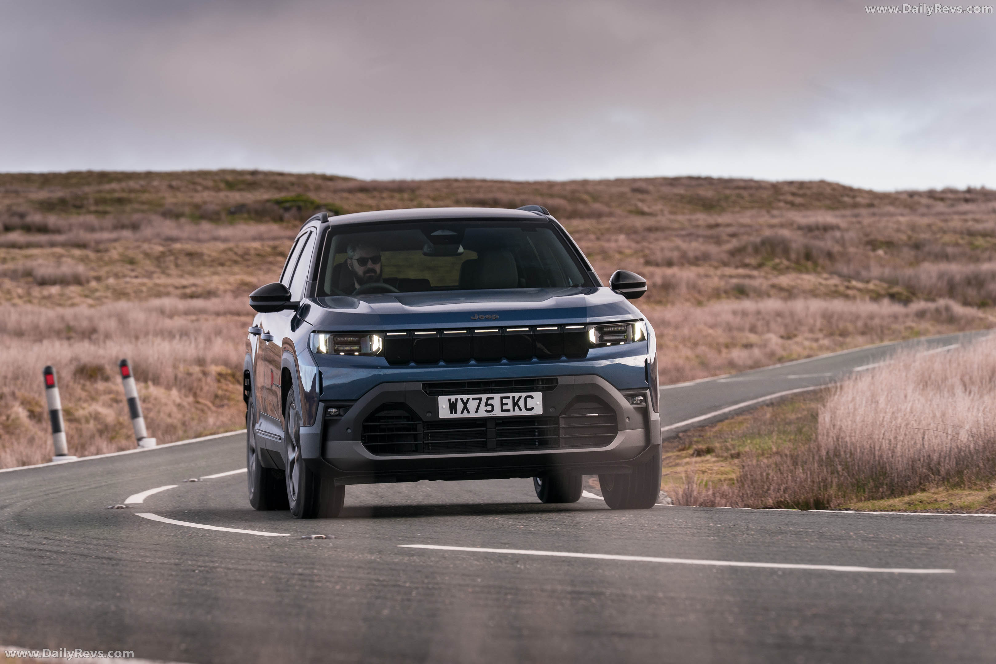 2026 Jeep Compass e-Hybrid UK Version Front View