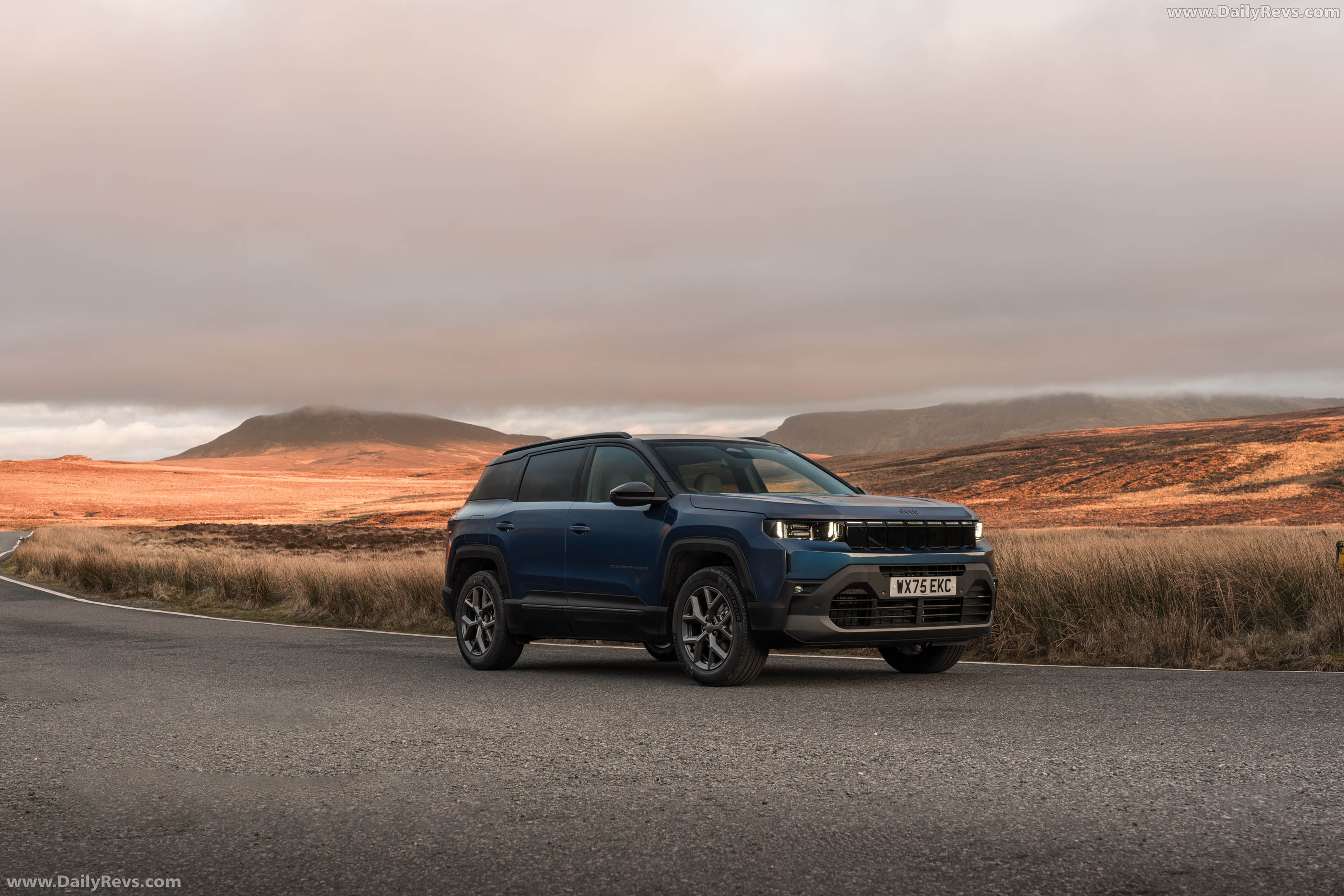 2026 Jeep Compass e-Hybrid UK Version Front View