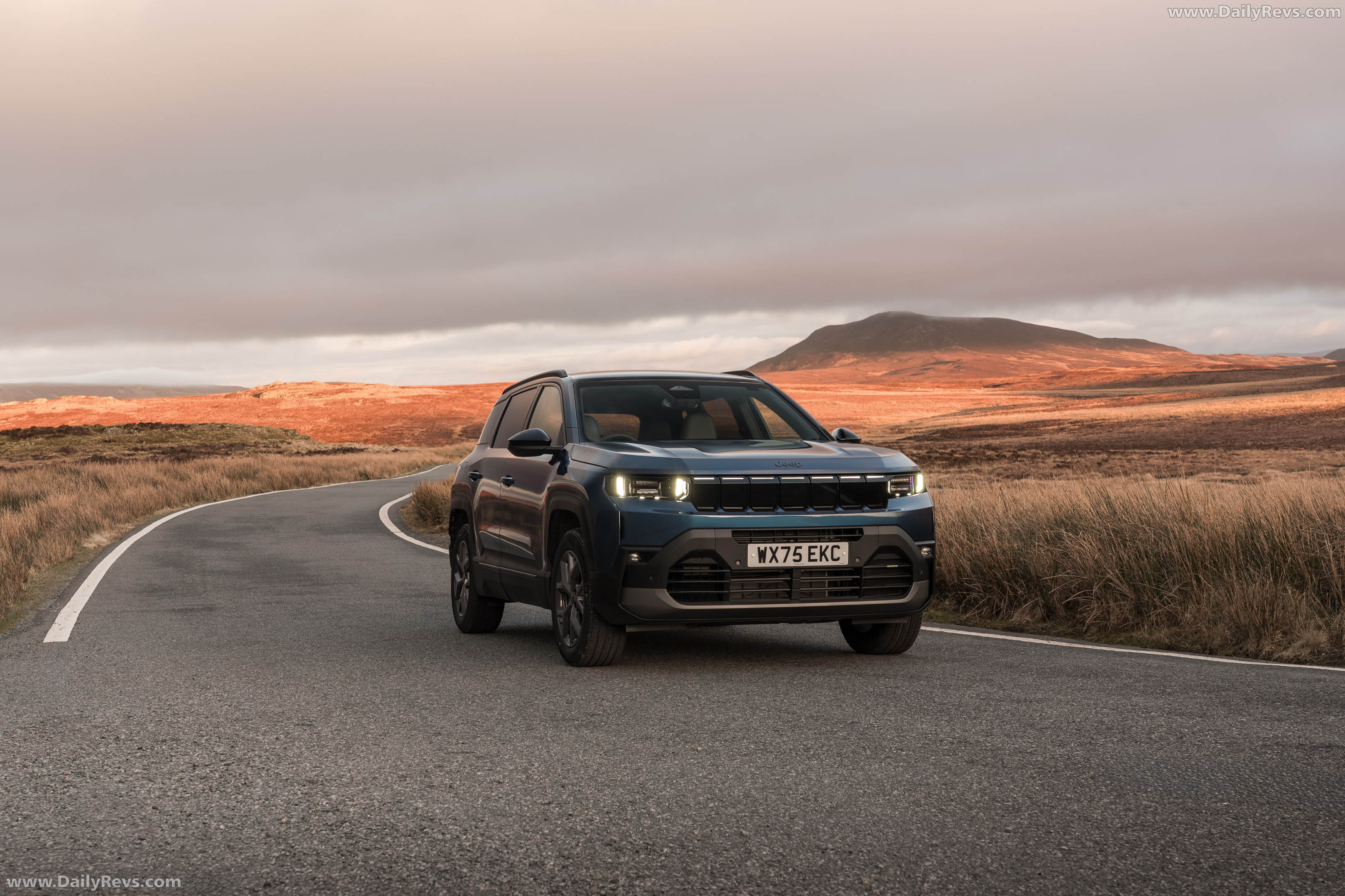 2026 Jeep Compass e-Hybrid UK Version Front View