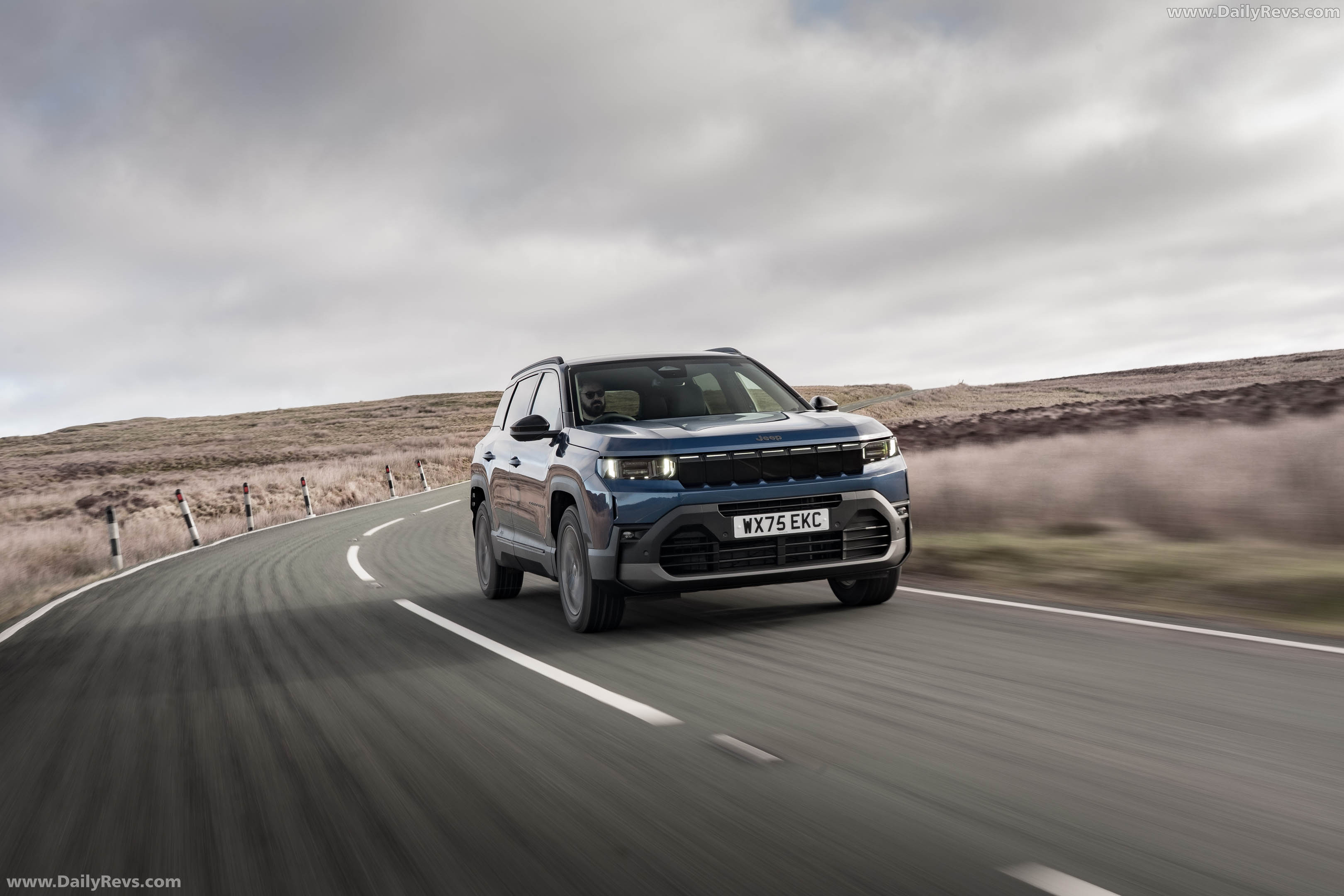 2026 Jeep Compass e-Hybrid UK Version Front View