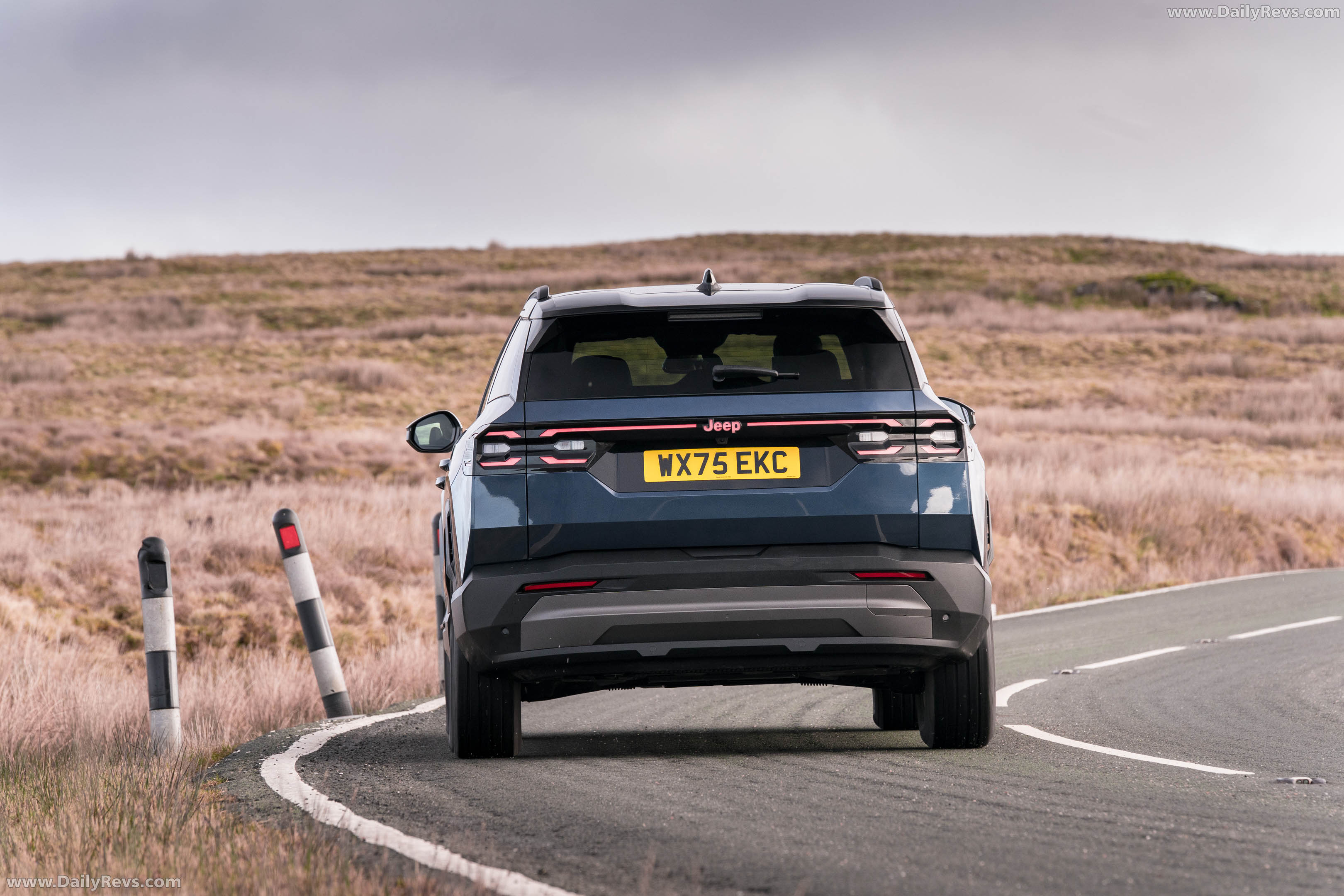 2026 Jeep Compass e-Hybrid UK Version Rear View