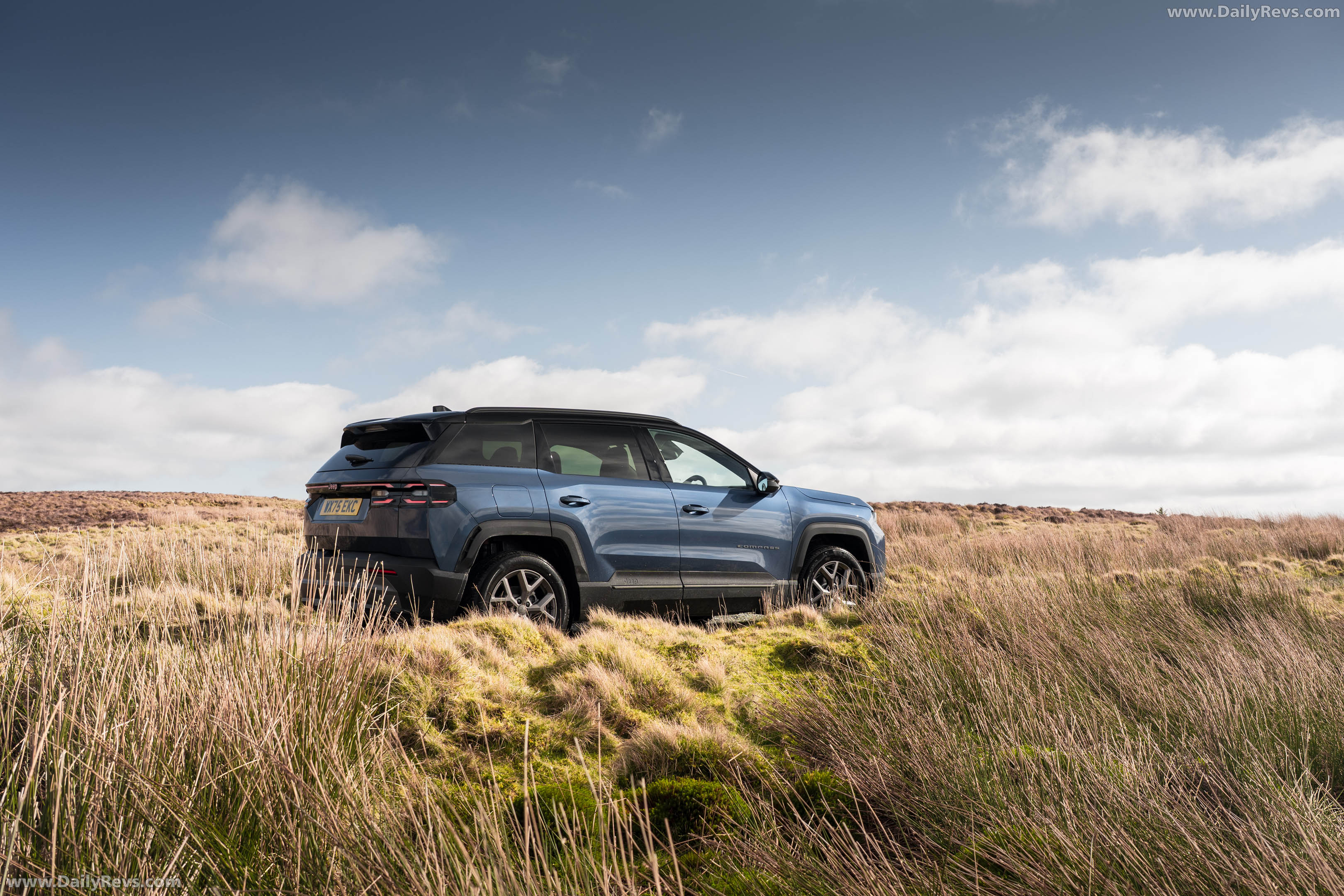 2026 Jeep Compass e-Hybrid UK Version Rear View