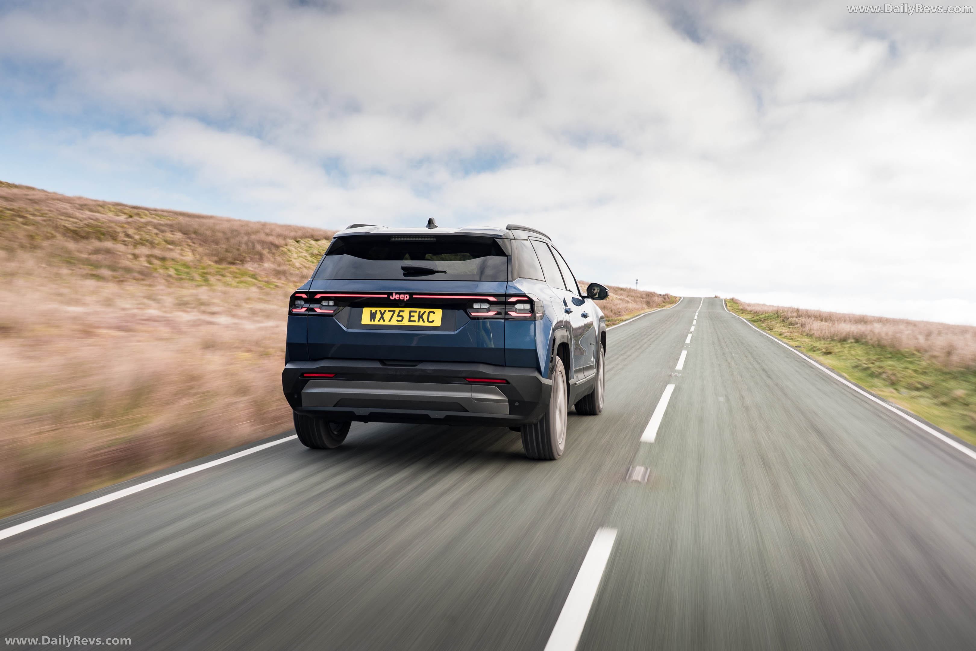 2026 Jeep Compass e-Hybrid UK Version Rear View