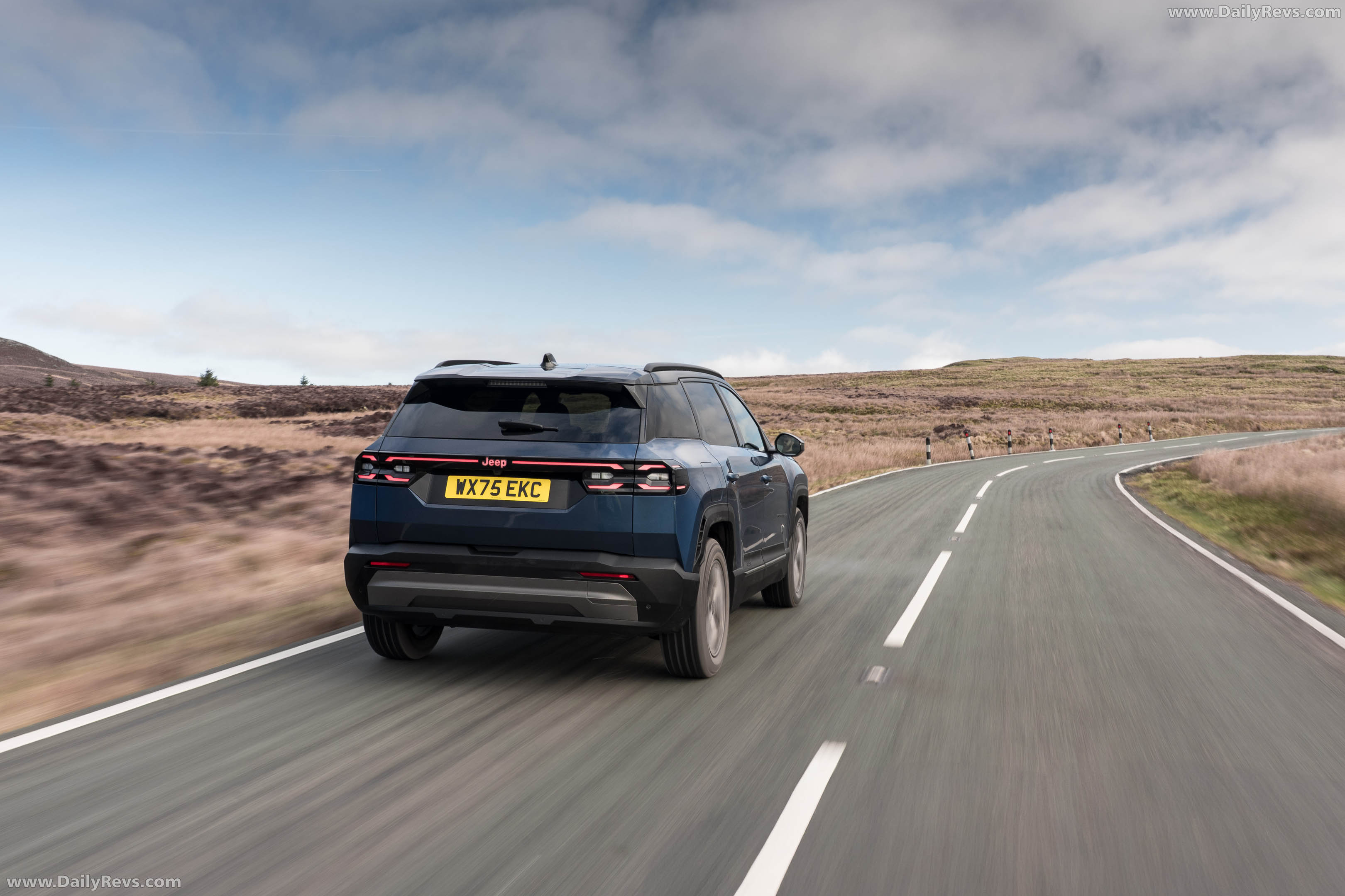 2026 Jeep Compass e-Hybrid UK Version Rear View