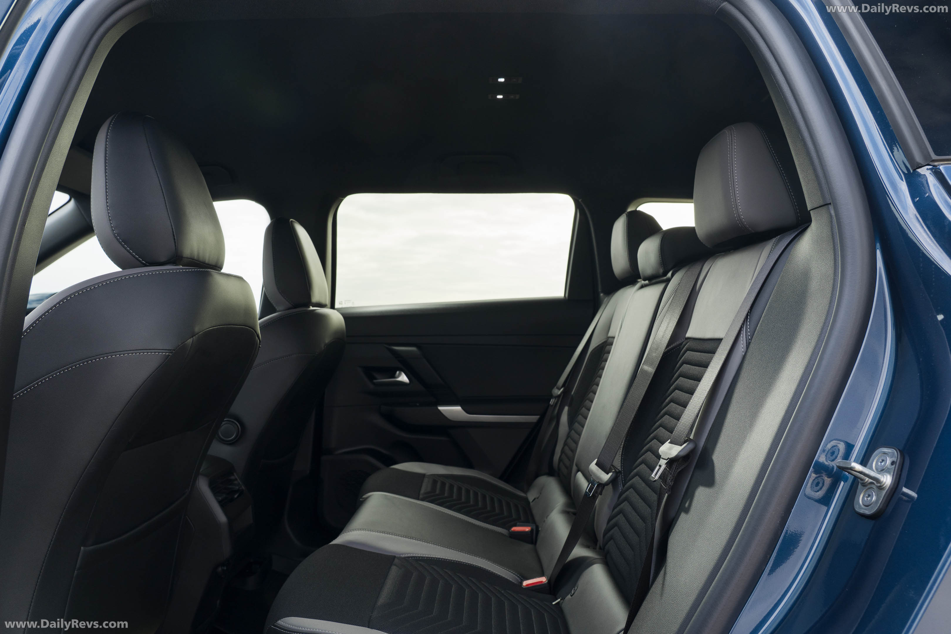 2026 Jeep Compass e-Hybrid UK Version Interior