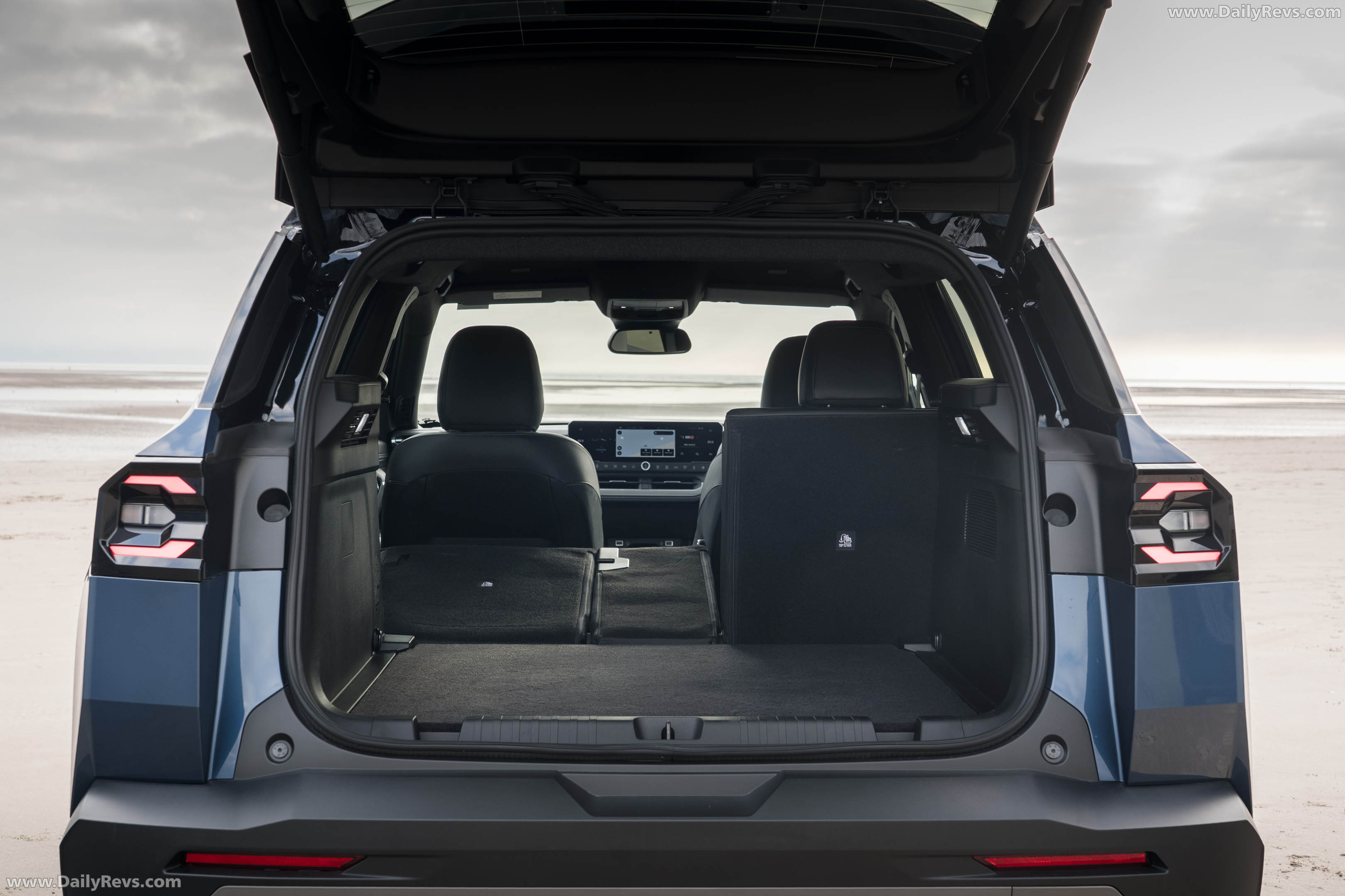 2026 Jeep Compass e-Hybrid UK Version Interior