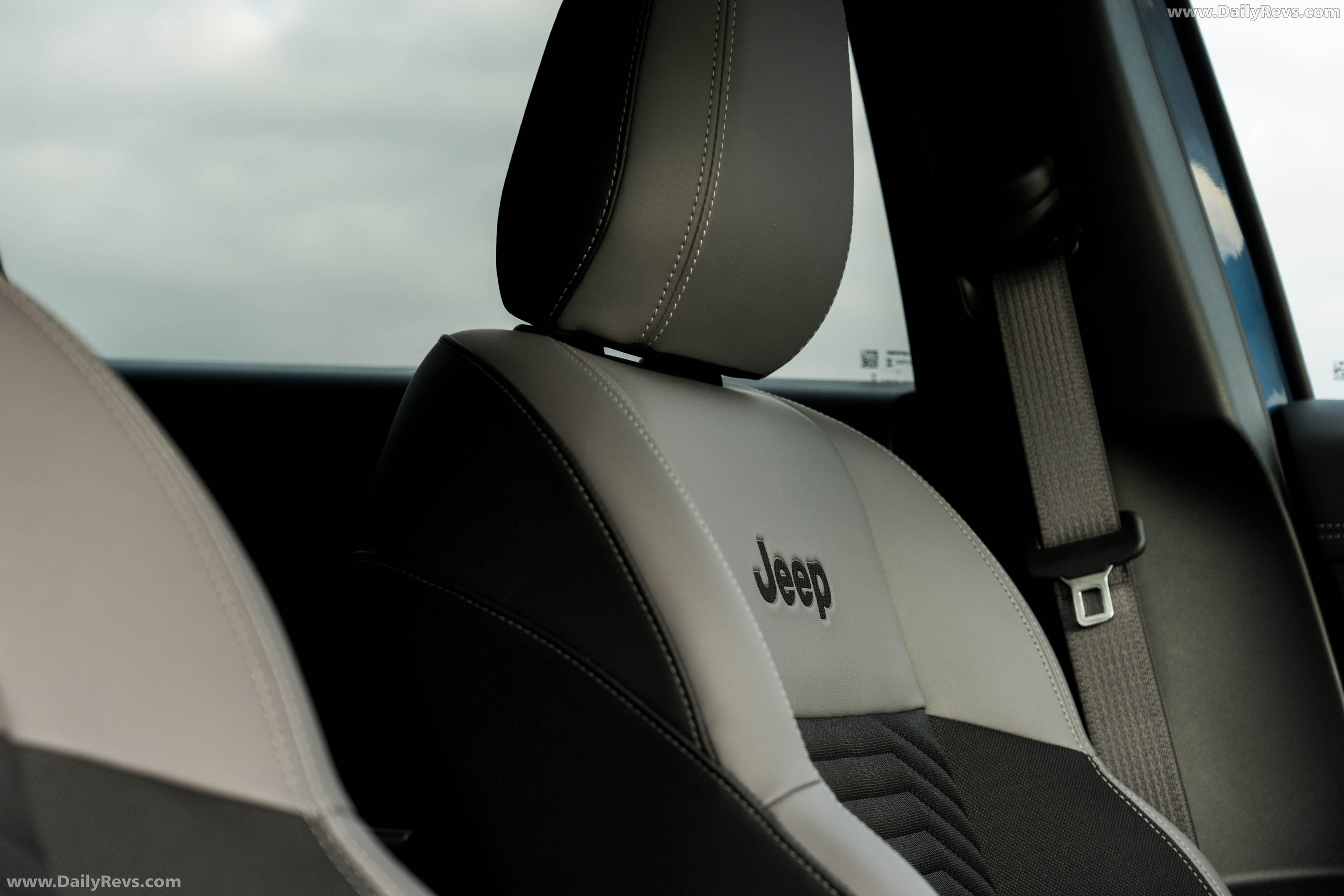 2026 Jeep Compass e-Hybrid UK Version Interior