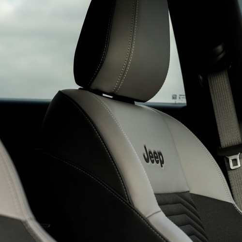 2026 Jeep Compass e-Hybrid UK Version Interior