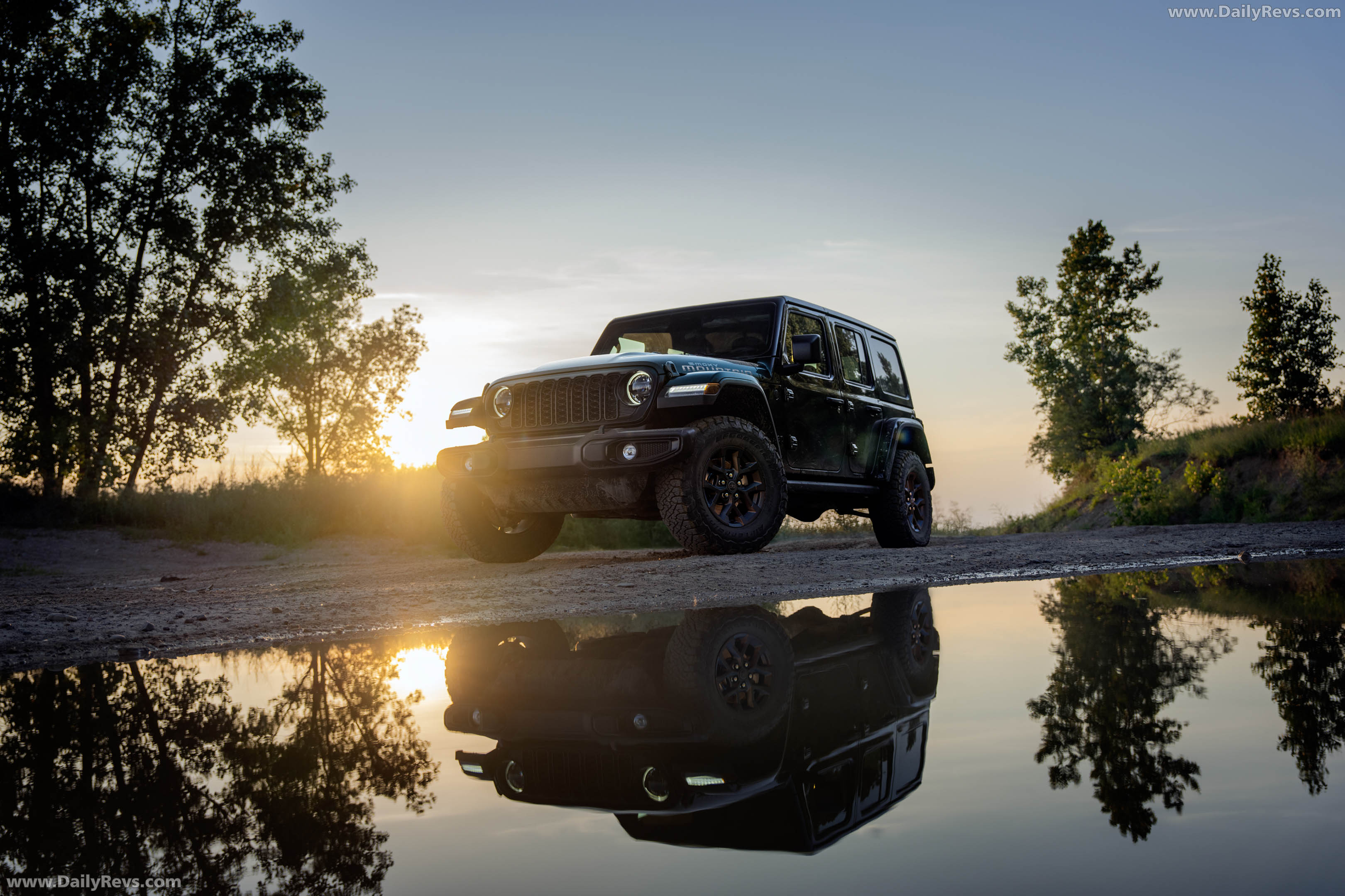 2027 Jeep Wrangler Smoky Mountain Front View