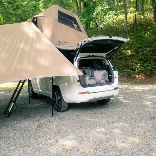 2027 Jeep Commander Overland Field Style Edition Rear View