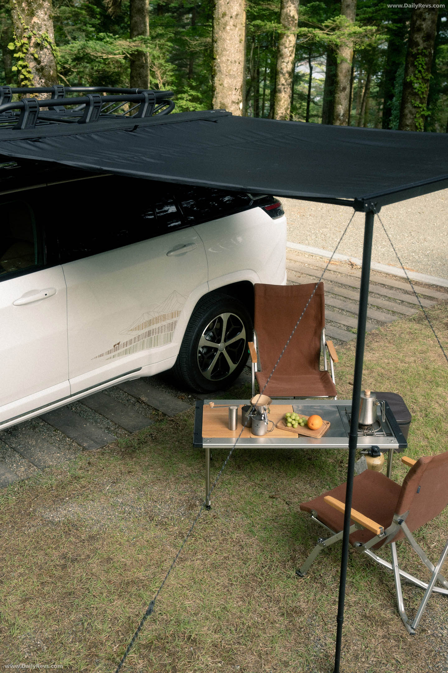 2027 Jeep Commander Overland Field Style Edition Exterior