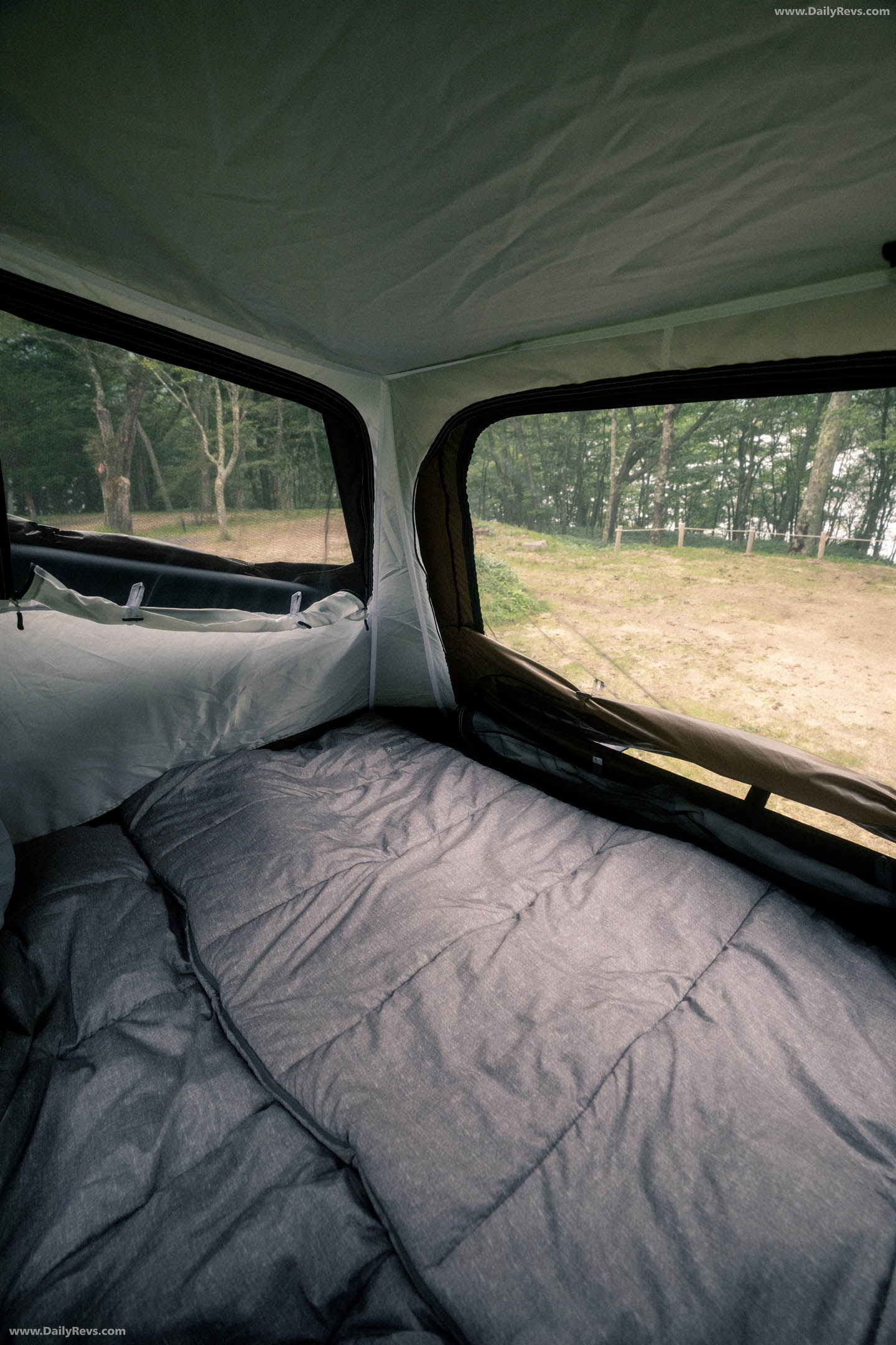 2027 Jeep Commander Overland Field Style Edition Interior