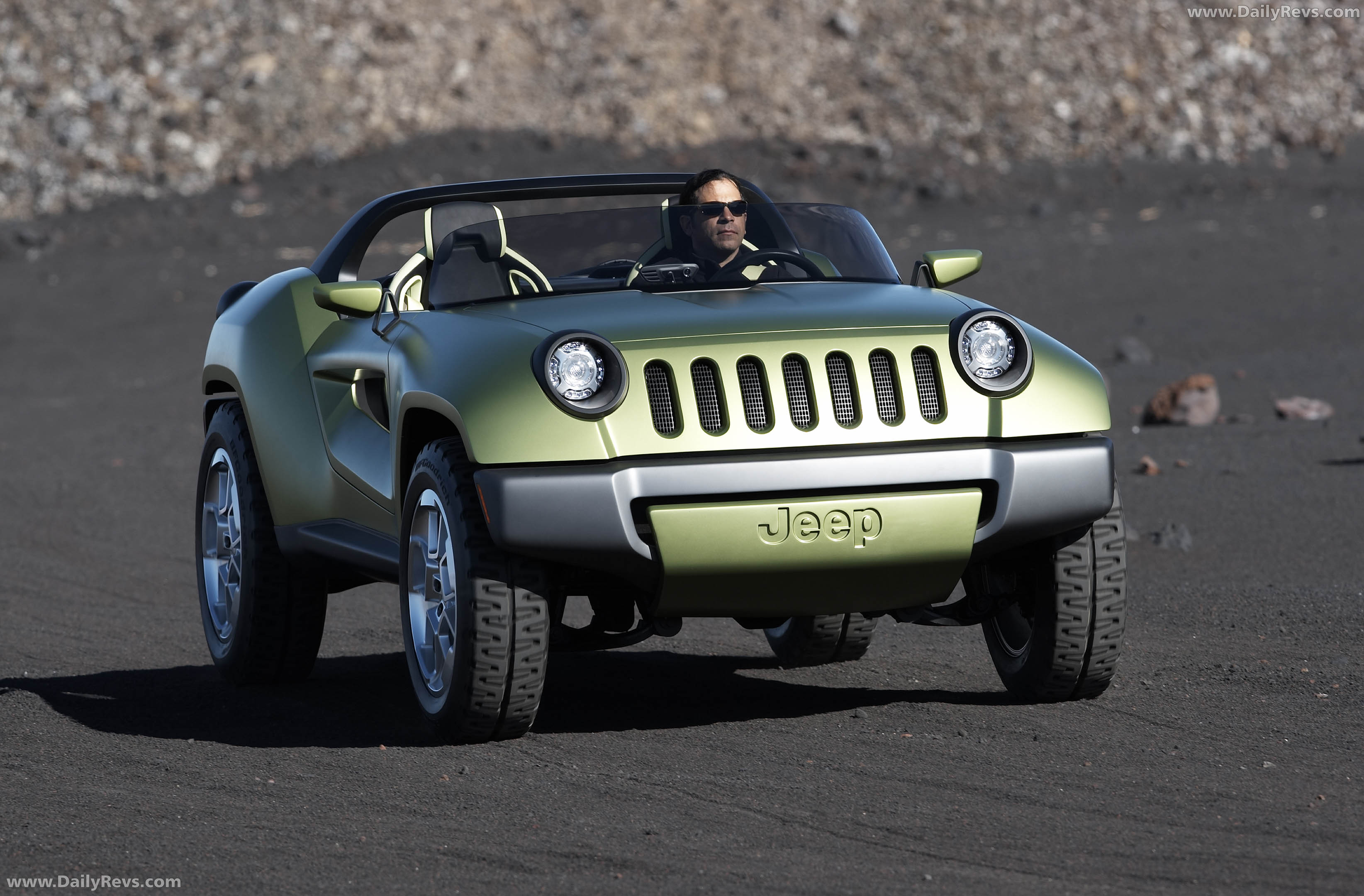 2008 Jeep Renegade Concept Front View