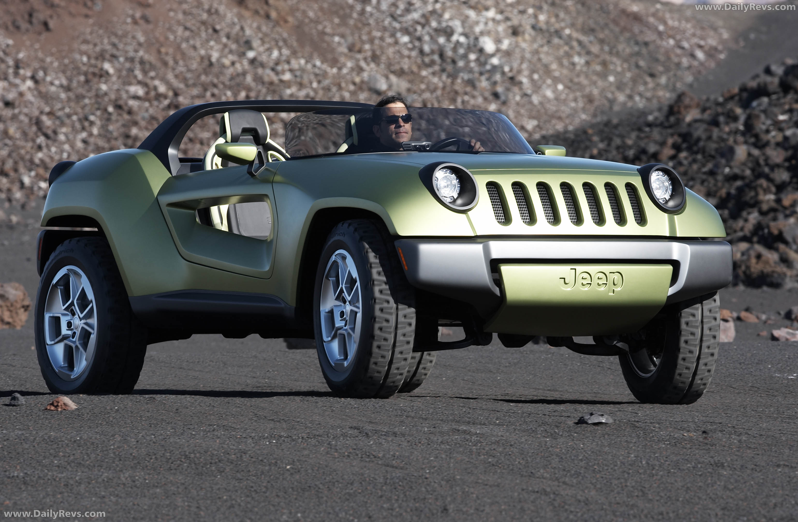 2008 Jeep Renegade Concept Front View
