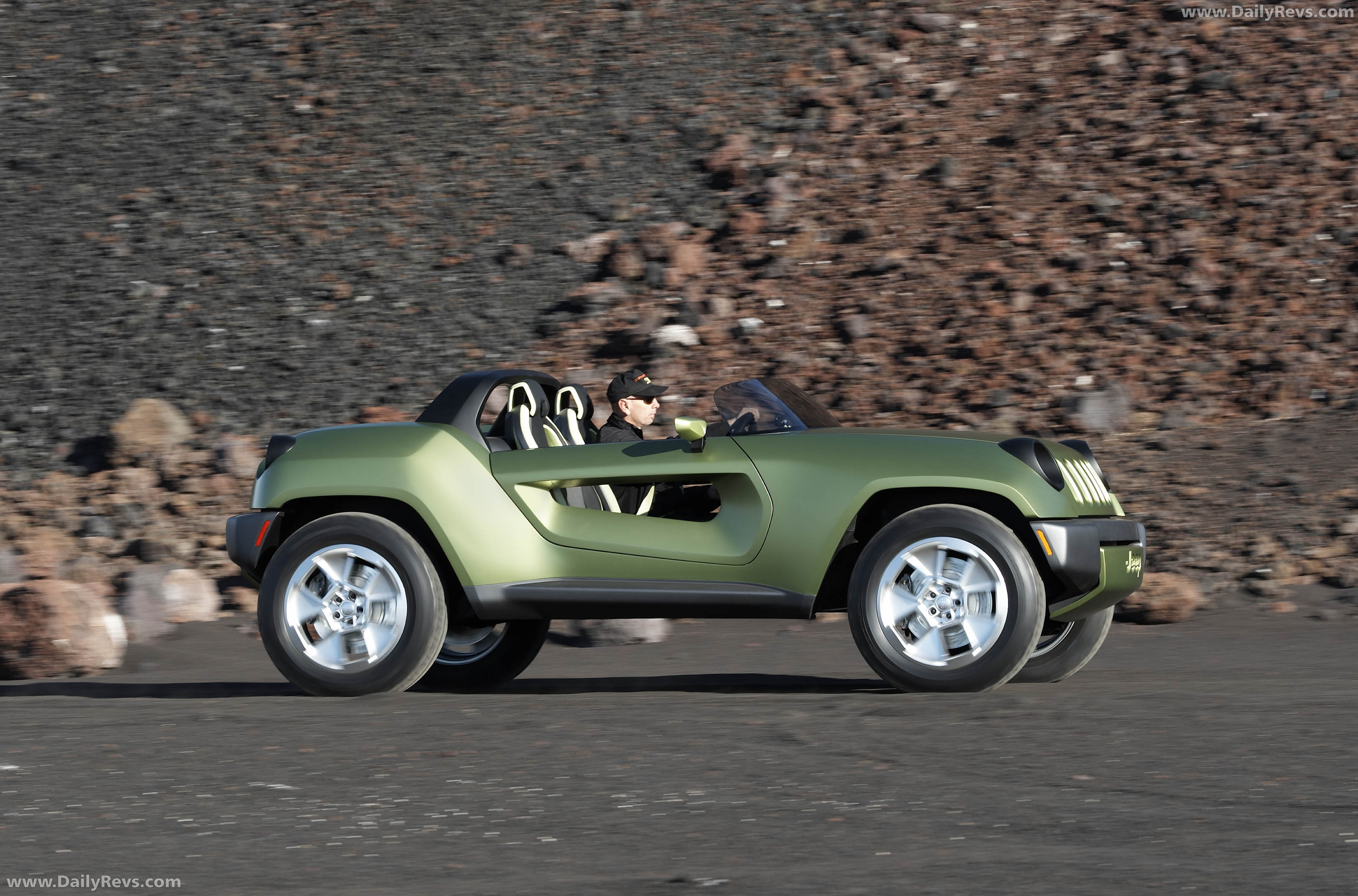 2008 Jeep Renegade Concept Side View