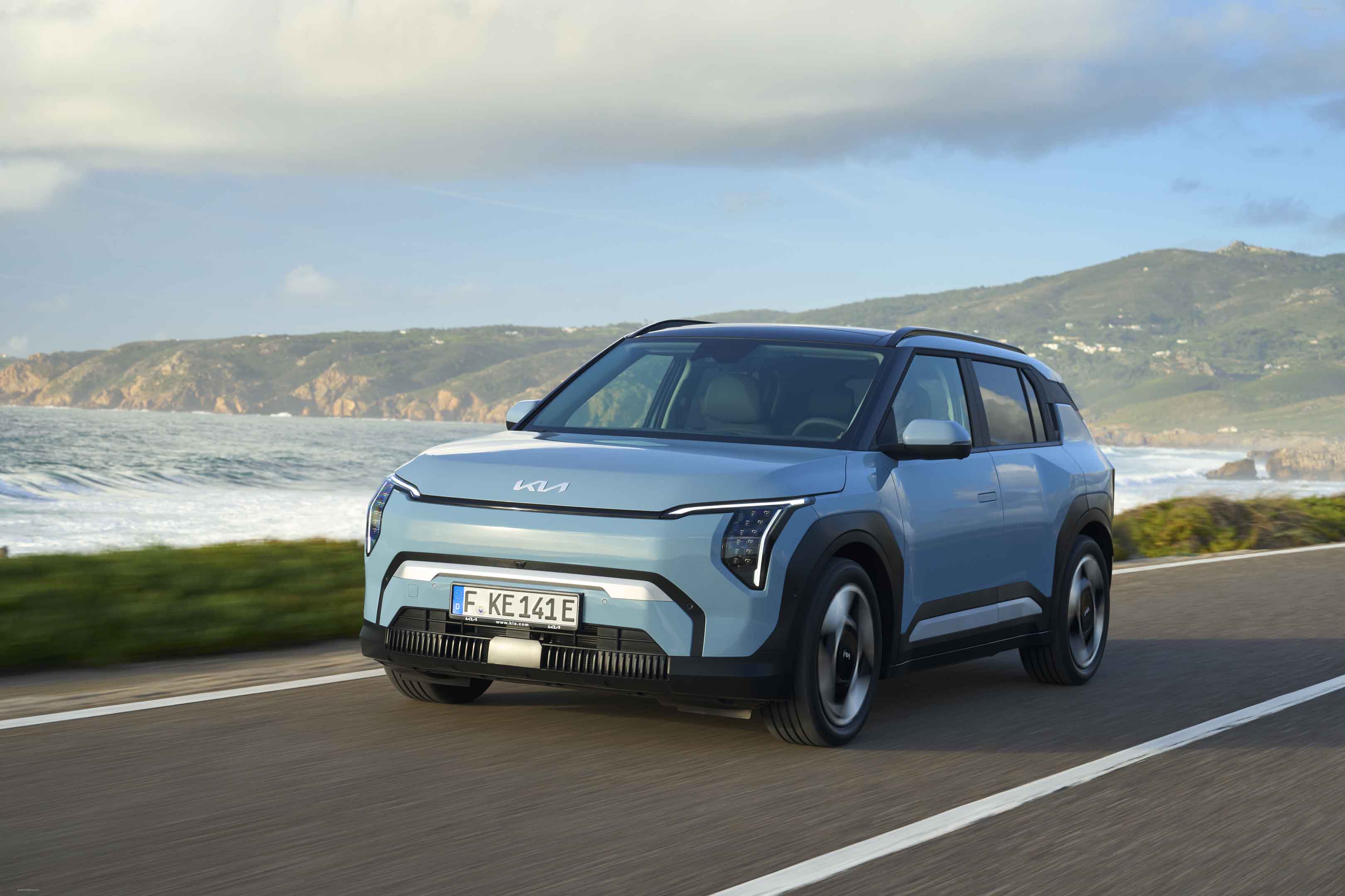 2025 Kia EV3 Frost Blue Stunning HD Photos Videos Specs Features 