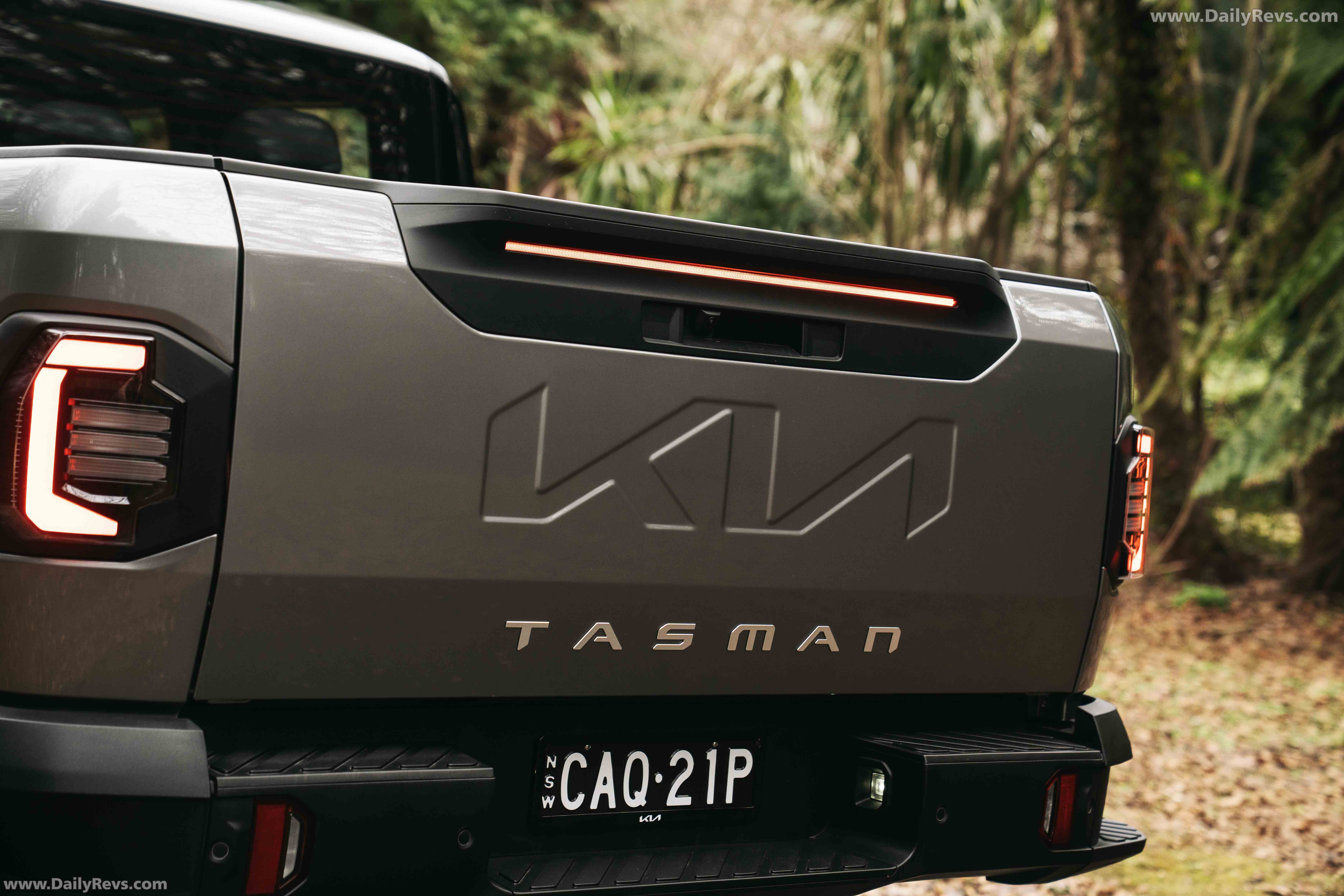 2025 Kia Tasman S 4X2 Exterior