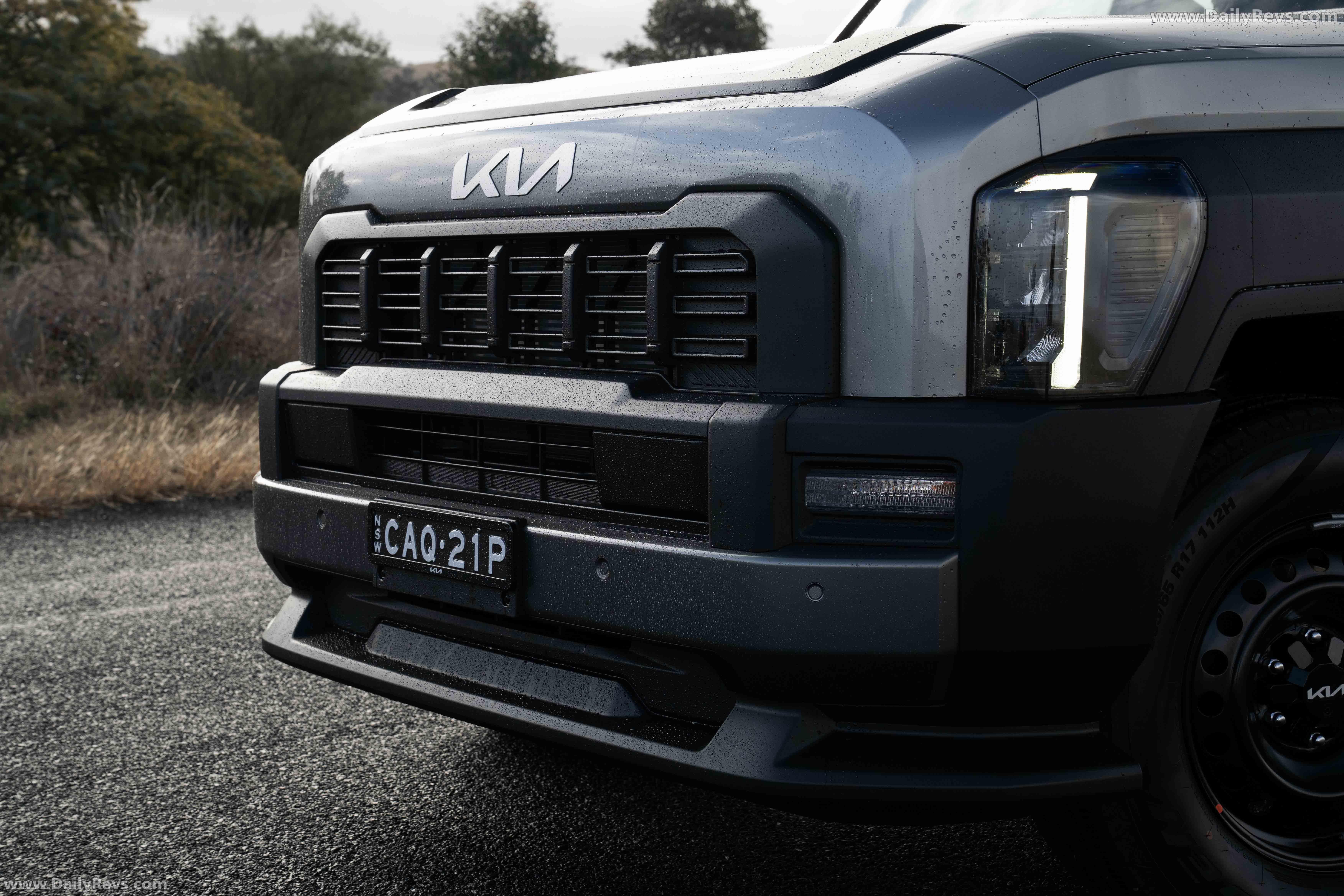 2025 Kia Tasman S 4X2 Exterior
