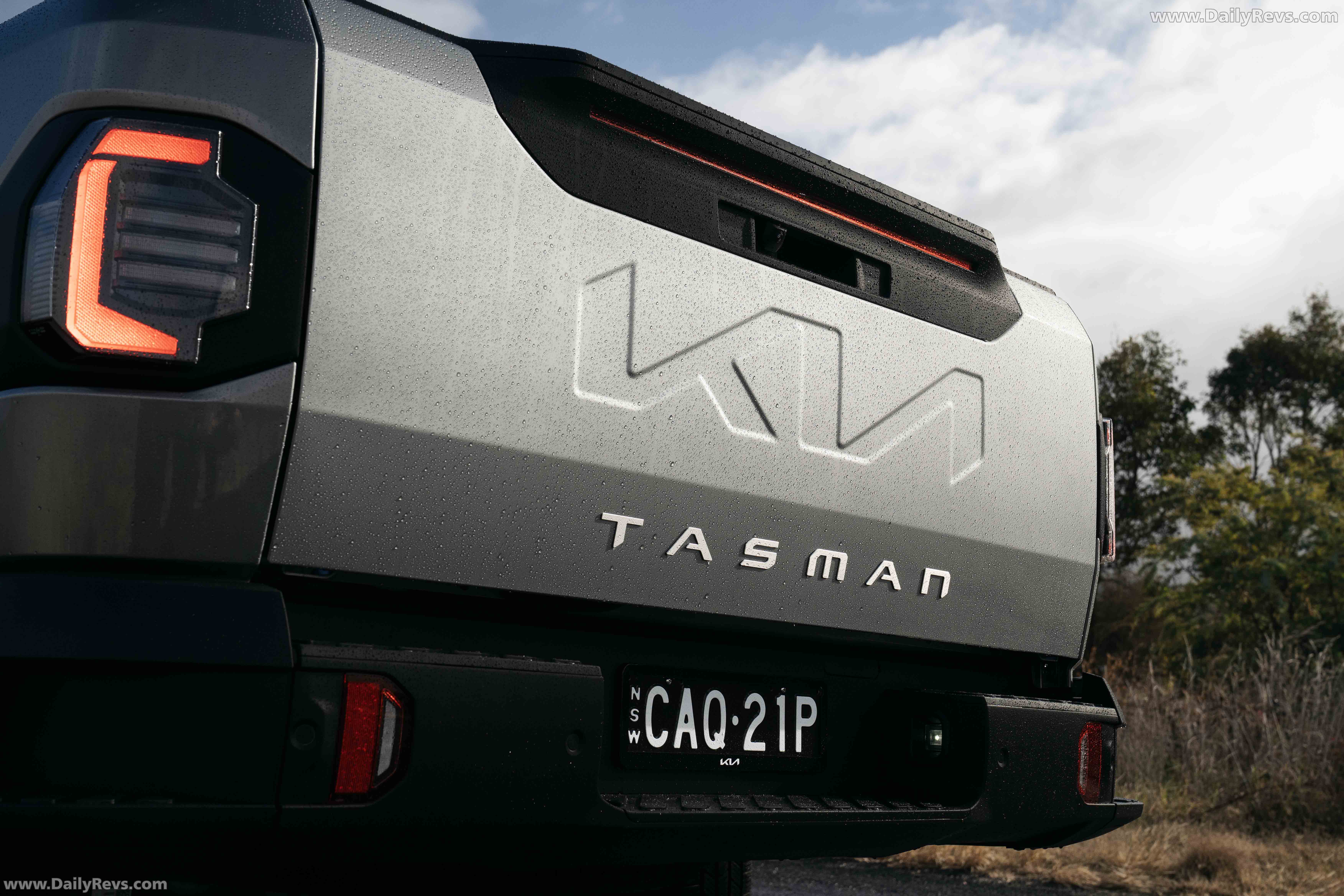 2025 Kia Tasman S 4X2 Exterior
