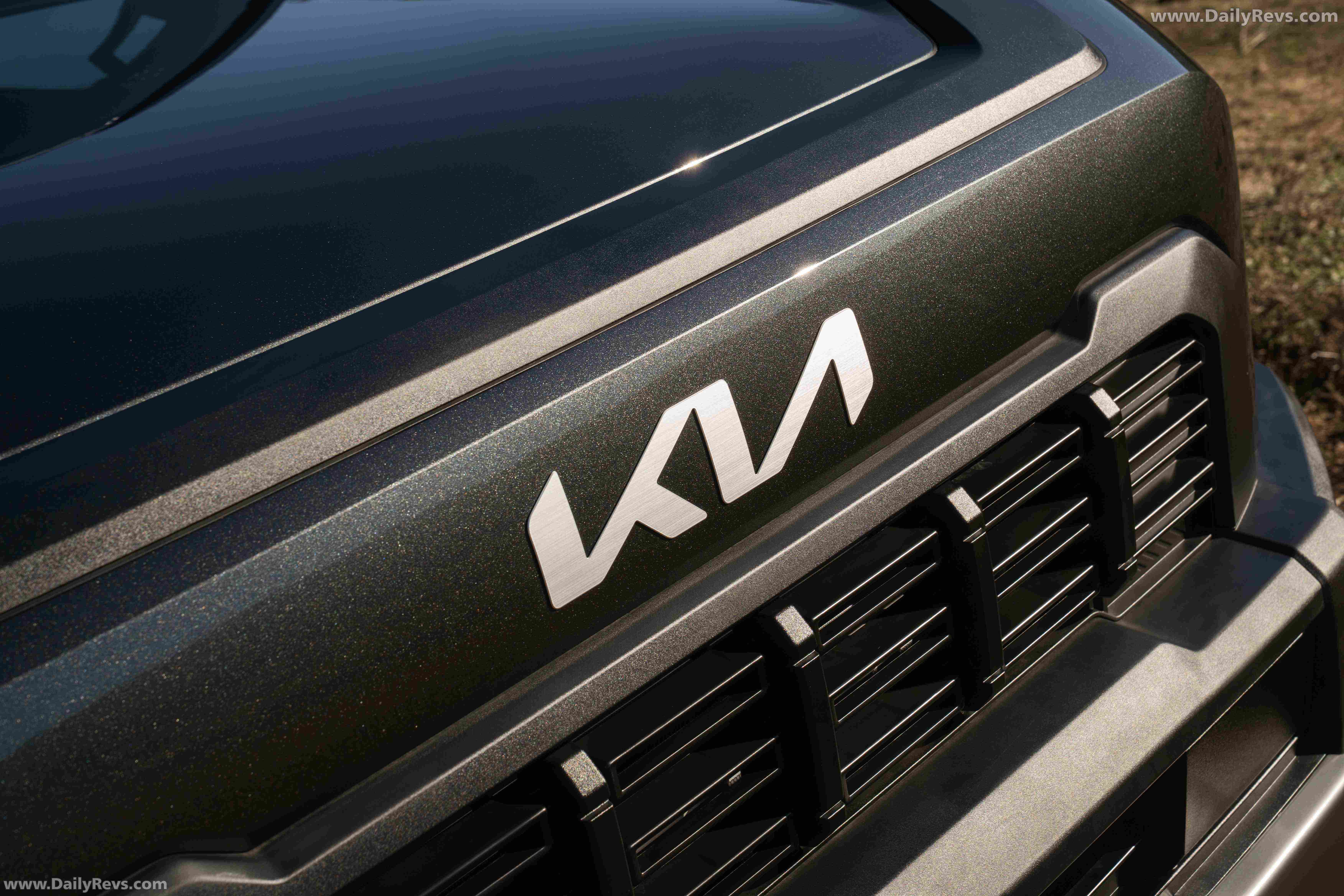 2025 Kia Tasman SX 4X4 Exterior