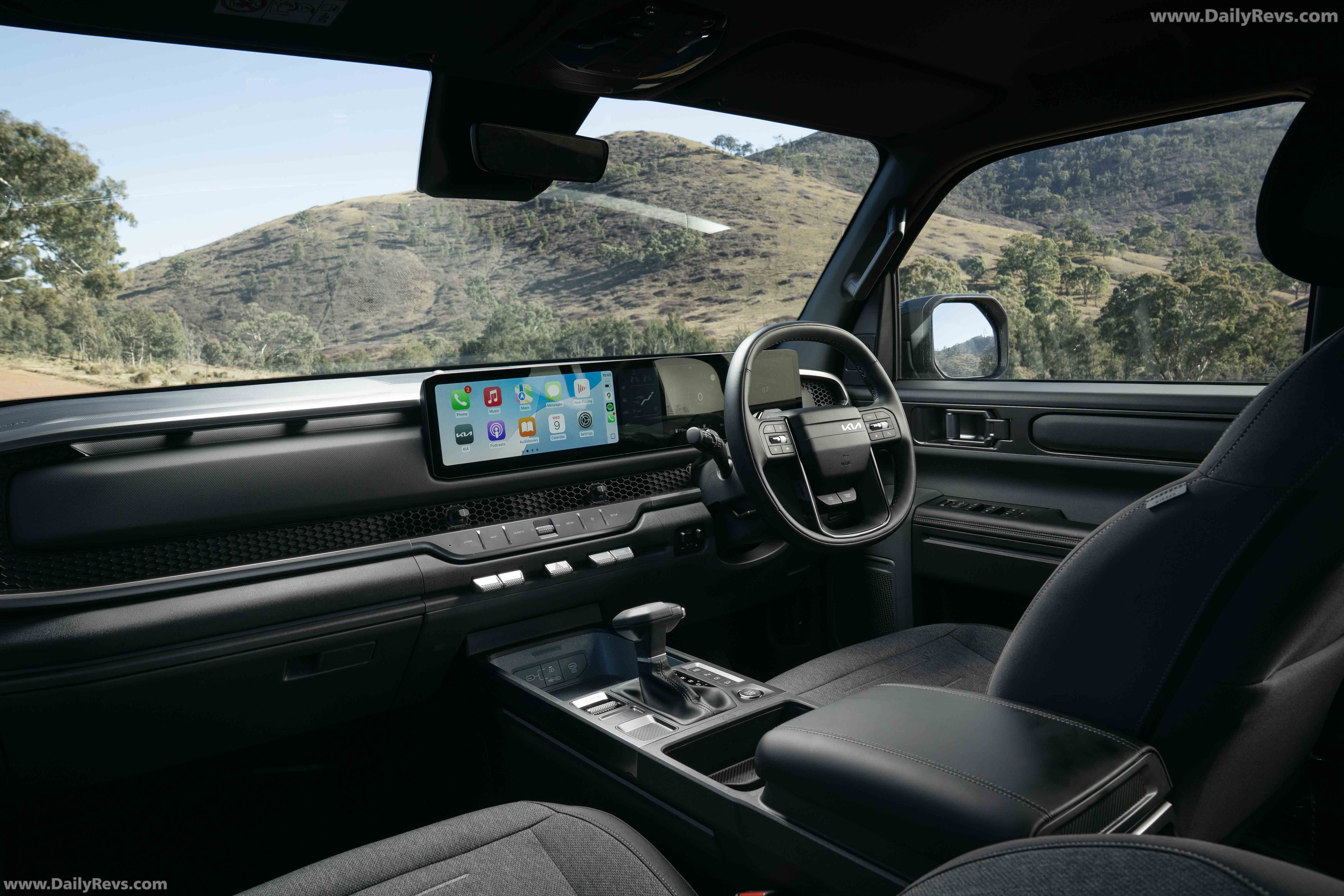 2025 Kia Tasman SX 4X4 Interior