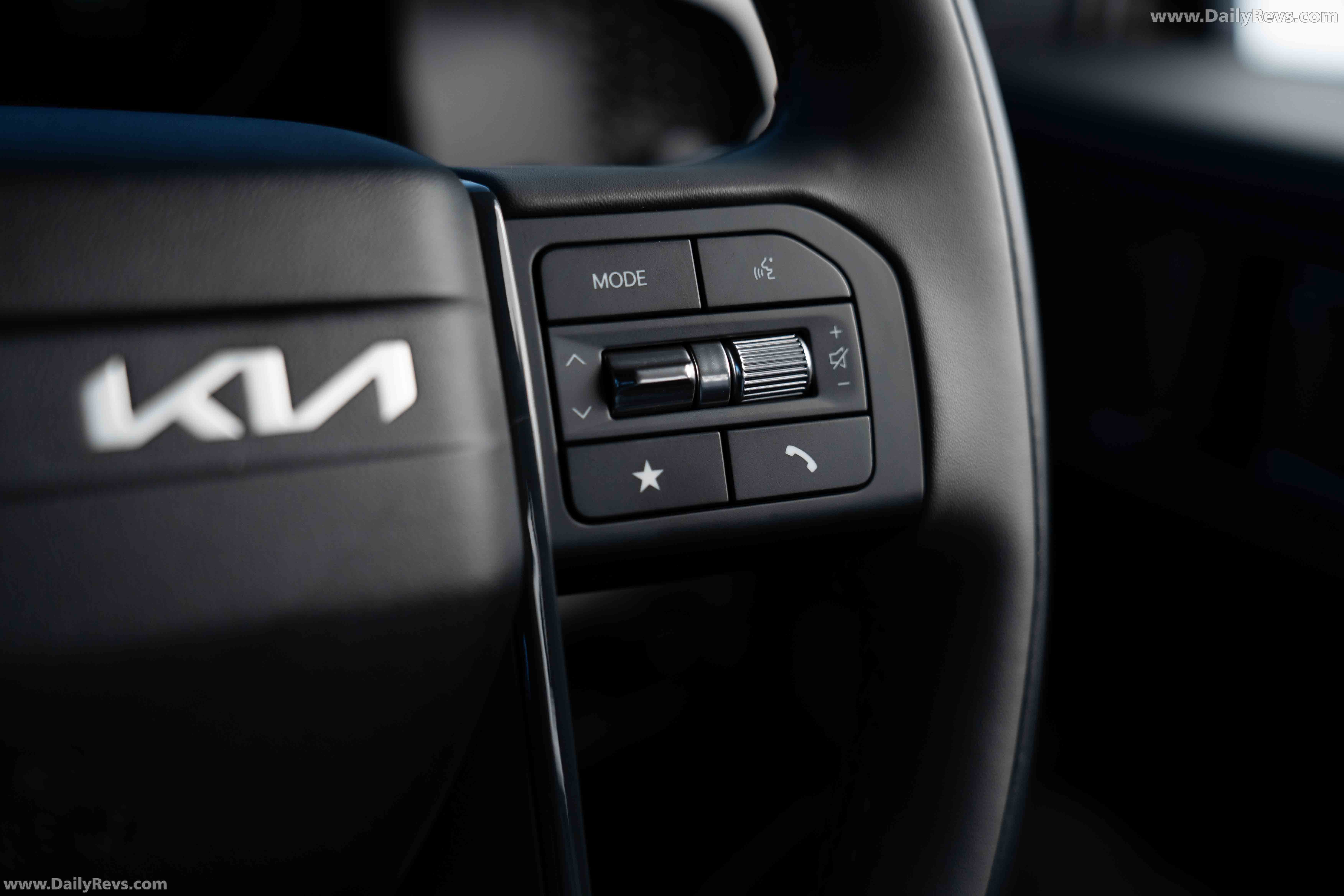 2025 Kia Tasman SX 4X4 Interior