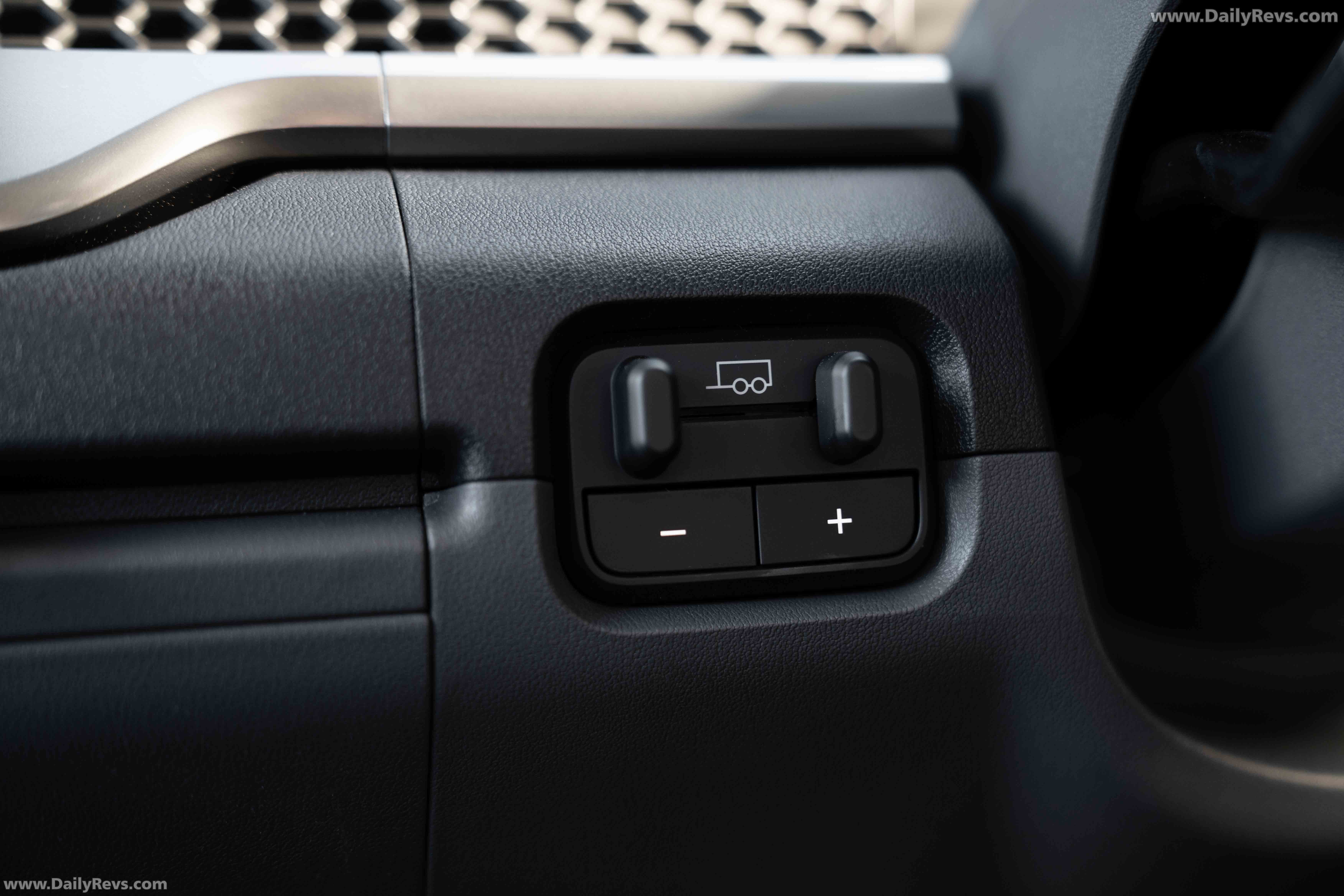 2025 Kia Tasman SX 4X4 Interior