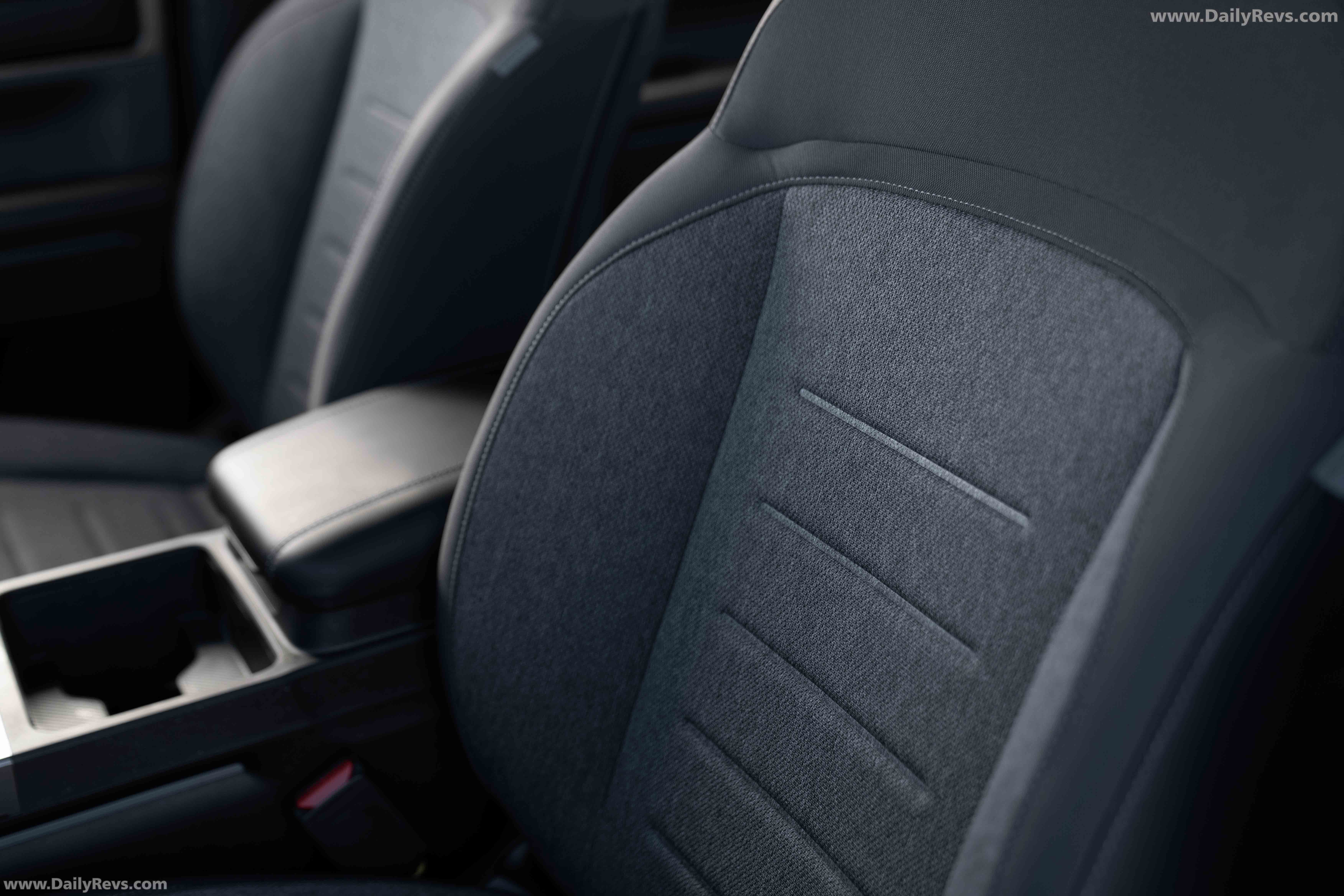 2025 Kia Tasman SX 4X4 Interior