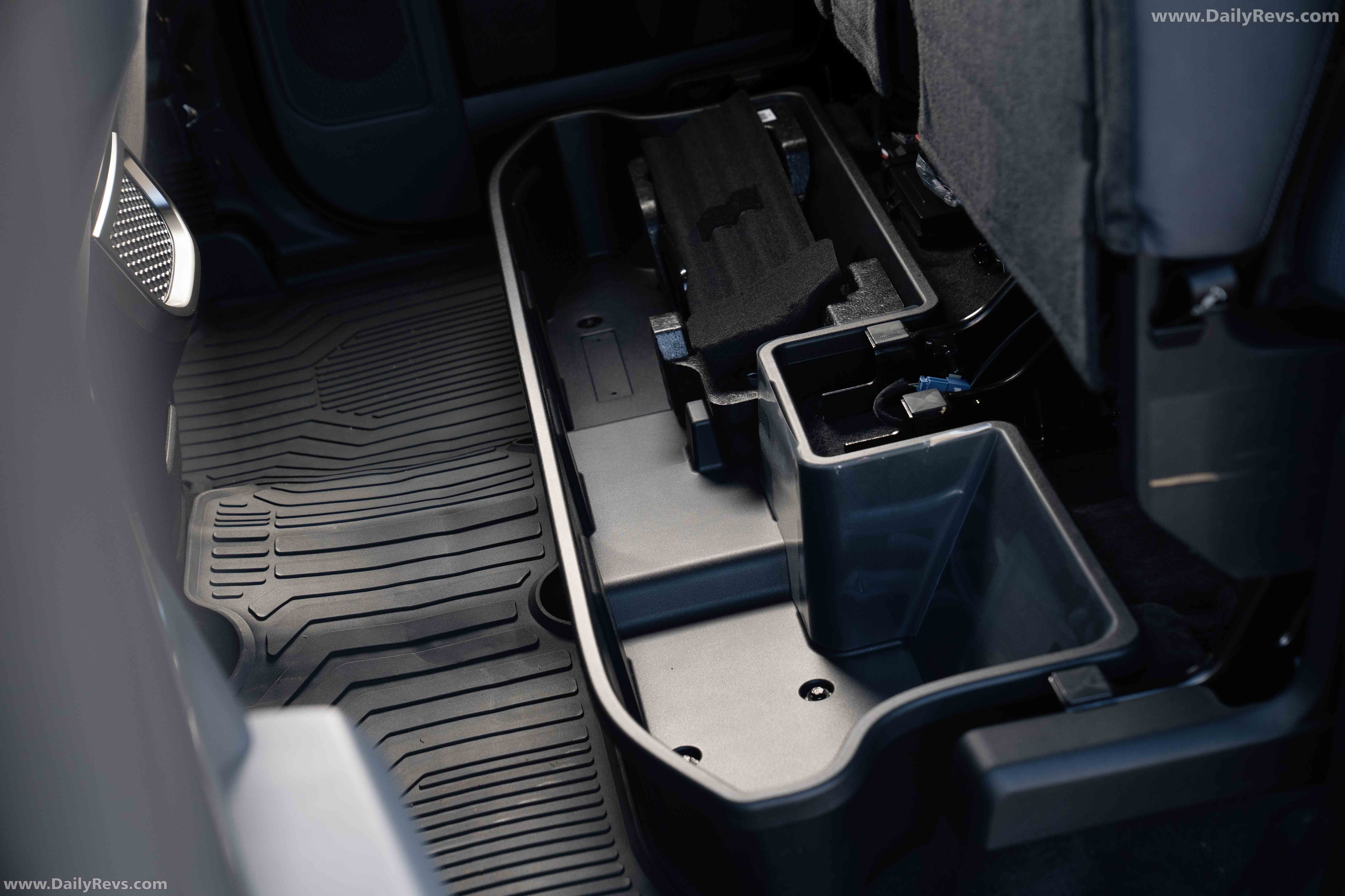 2025 Kia Tasman SX 4X4 Interior