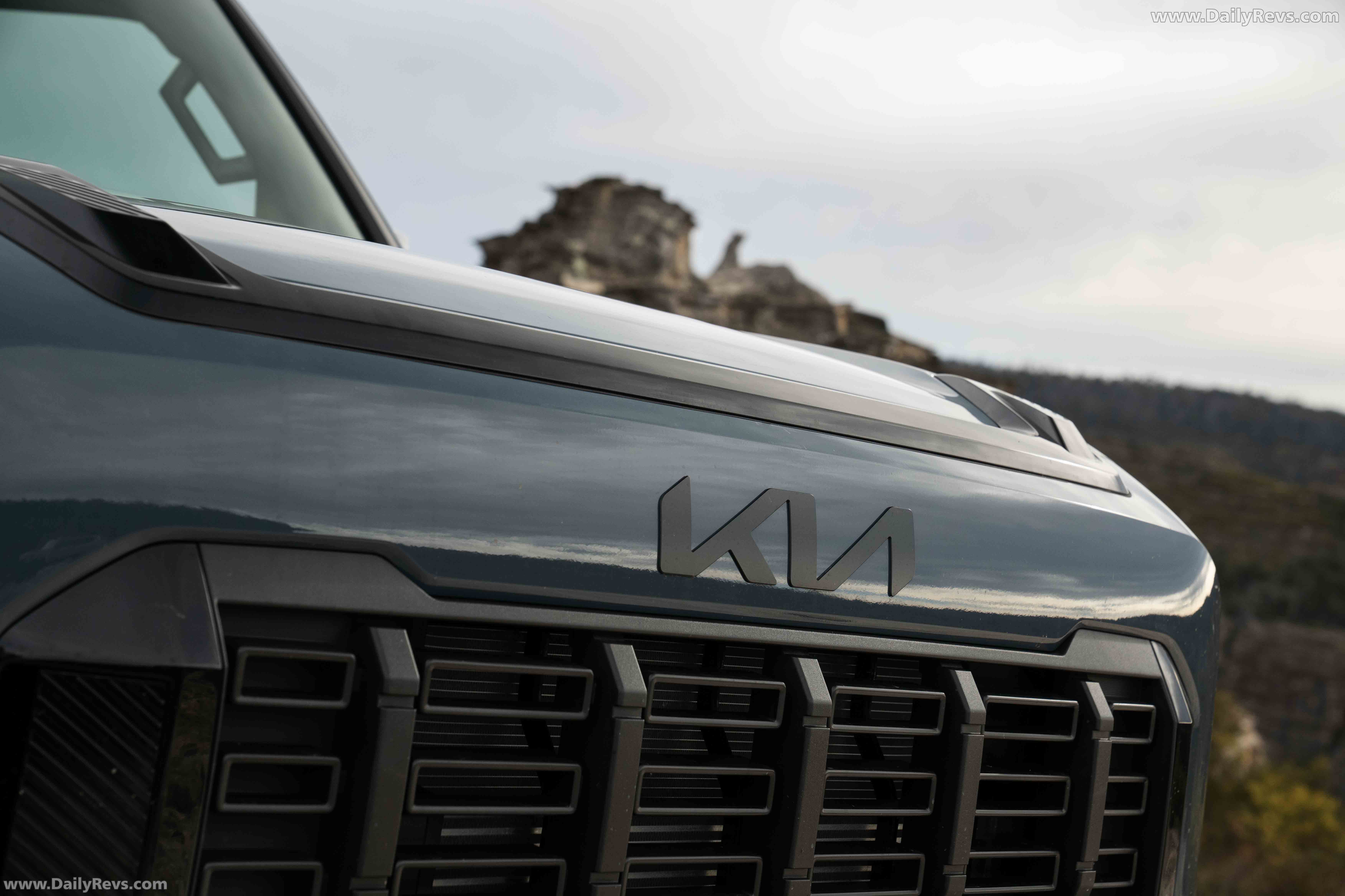2025 Kia Tasman X-Line 4X4 Exterior